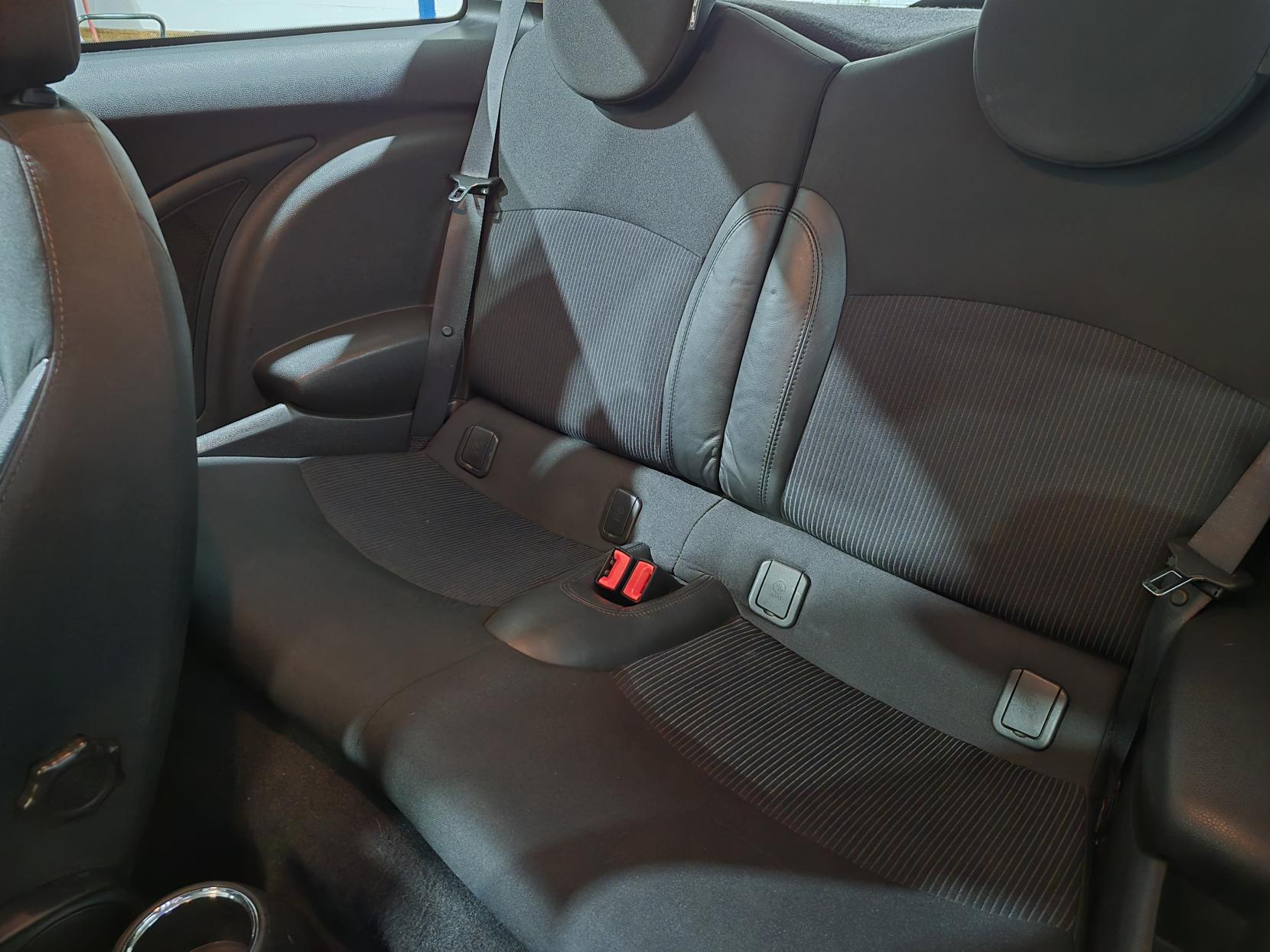 MINI Hatch 1.6 Cooper S Hatchback 3dr Petrol Manual Euro 5 (s/s) (184 ps)