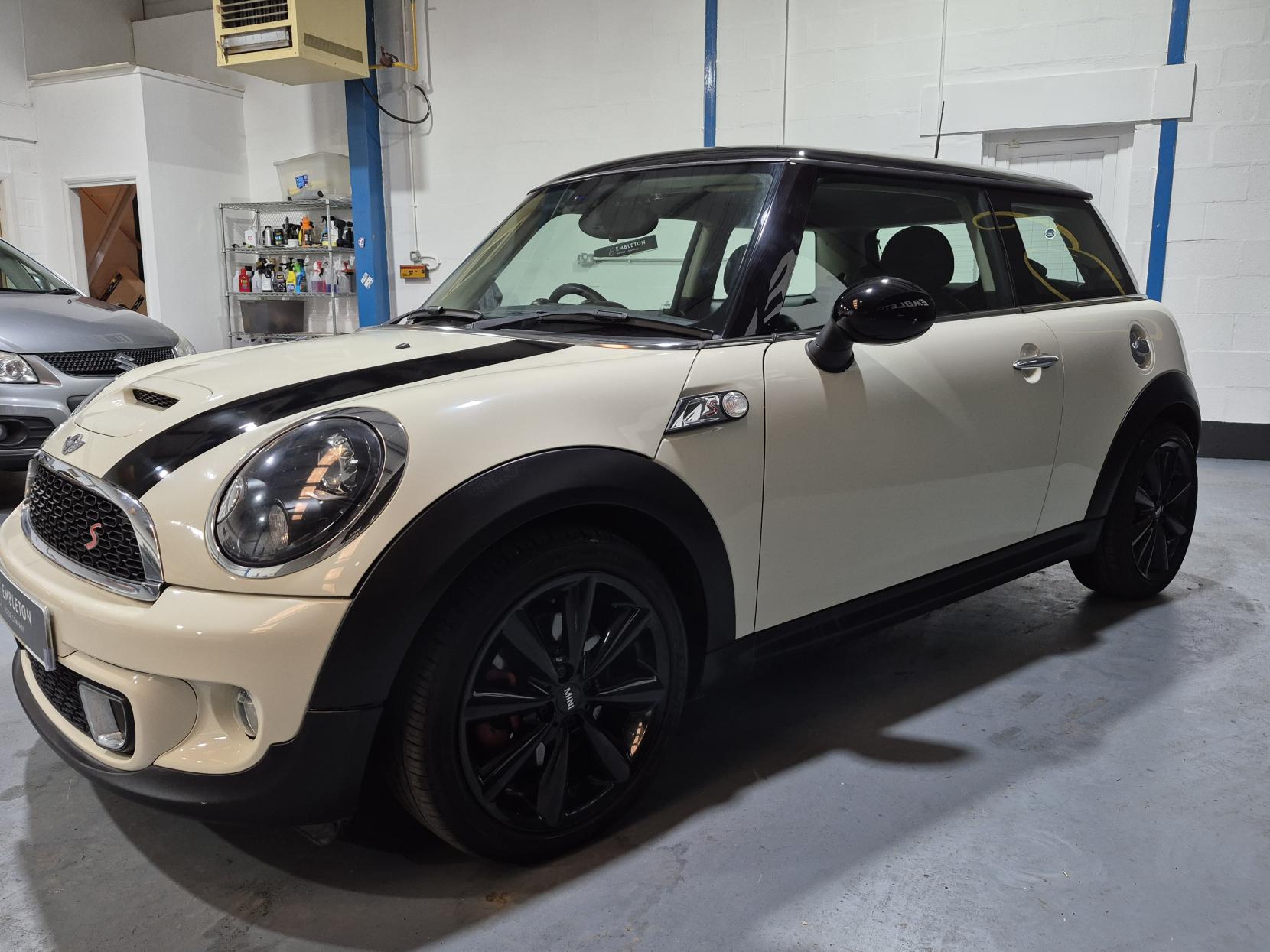 MINI Hatch 1.6 Cooper S Hatchback 3dr Petrol Manual Euro 5 (s/s) (184 ps)