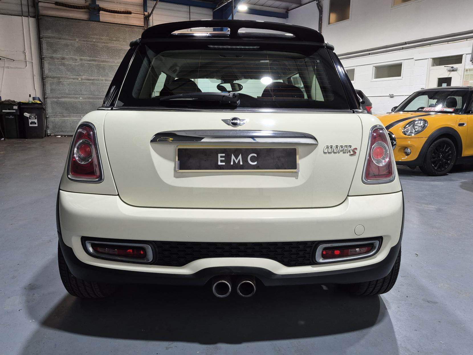MINI Hatch 1.6 Cooper S Hatchback 3dr Petrol Manual Euro 5 (s/s) (184 ps)