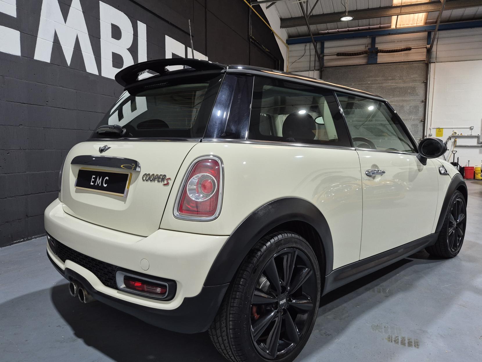 MINI Hatch 1.6 Cooper S Hatchback 3dr Petrol Manual Euro 5 (s/s) (184 ps)
