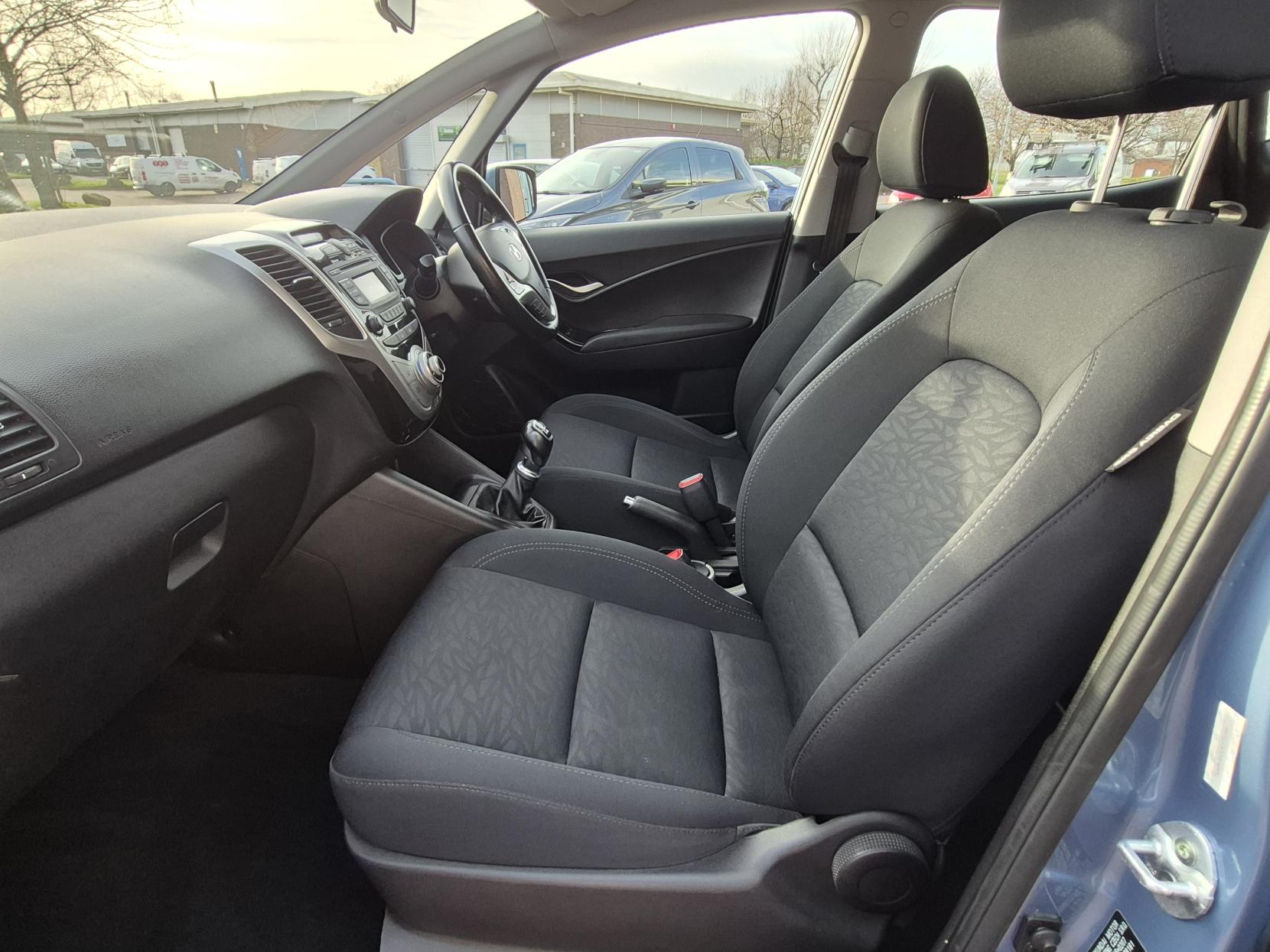 Hyundai ix20 1.4 Active Hatchback 5dr Petrol Manual Euro 5 (90 bhp)