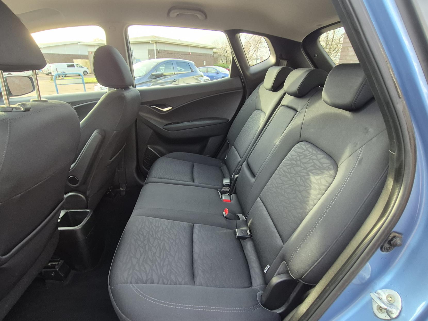 Hyundai ix20 1.4 Active Hatchback 5dr Petrol Manual Euro 5 (90 bhp)