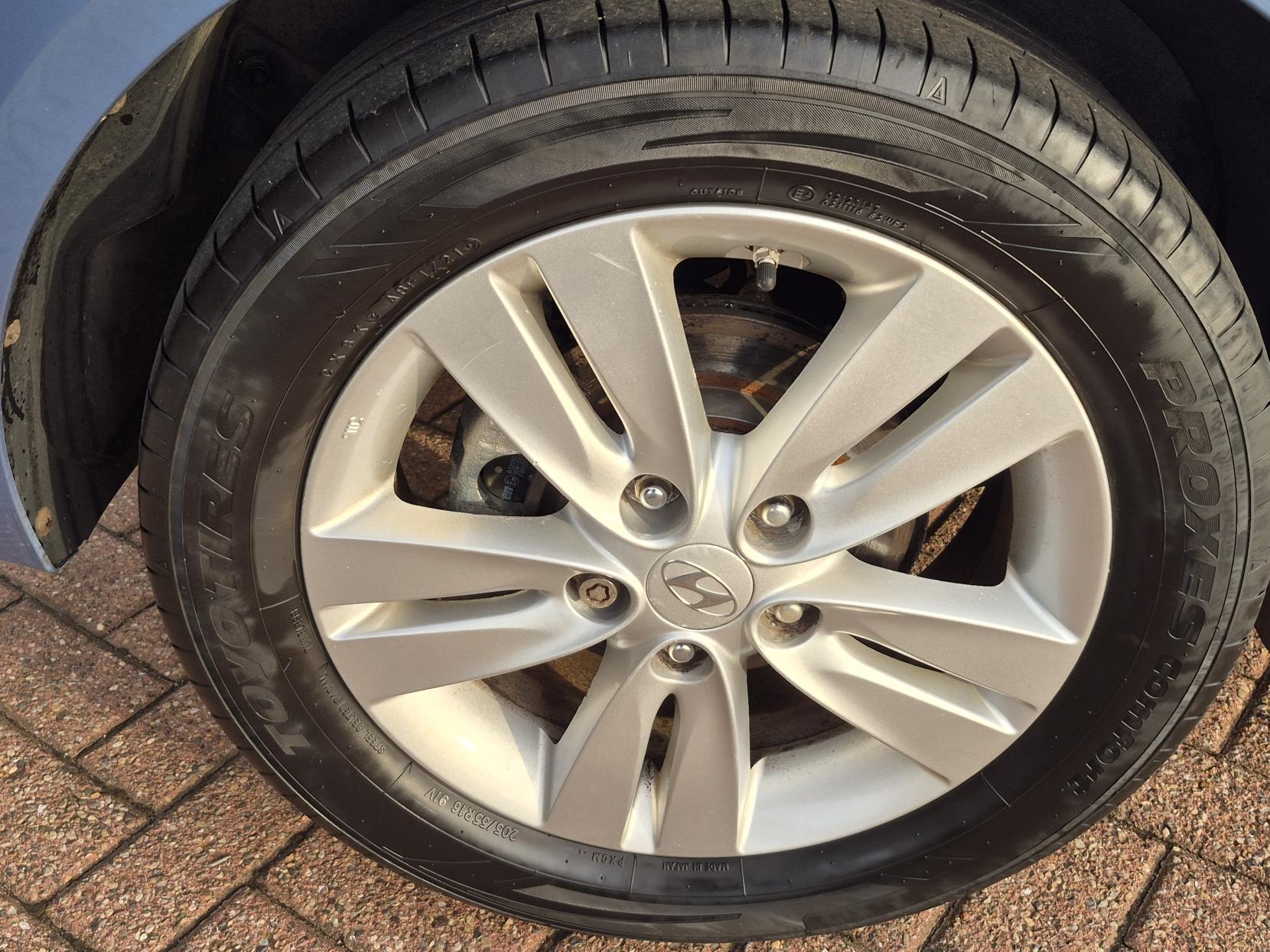 Hyundai ix20 1.4 Active Hatchback 5dr Petrol Manual Euro 5 (90 bhp)