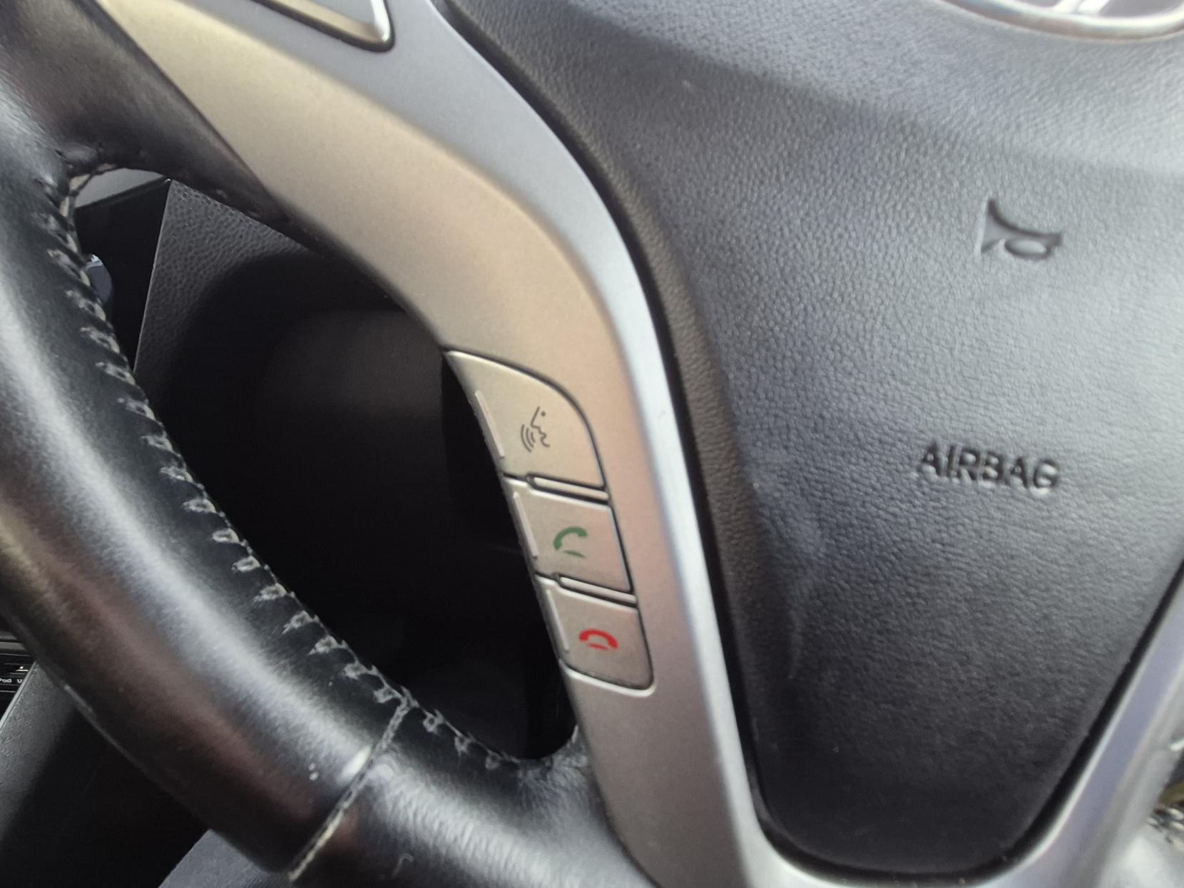 Hyundai ix20 1.4 Active Hatchback 5dr Petrol Manual Euro 5 (90 bhp)