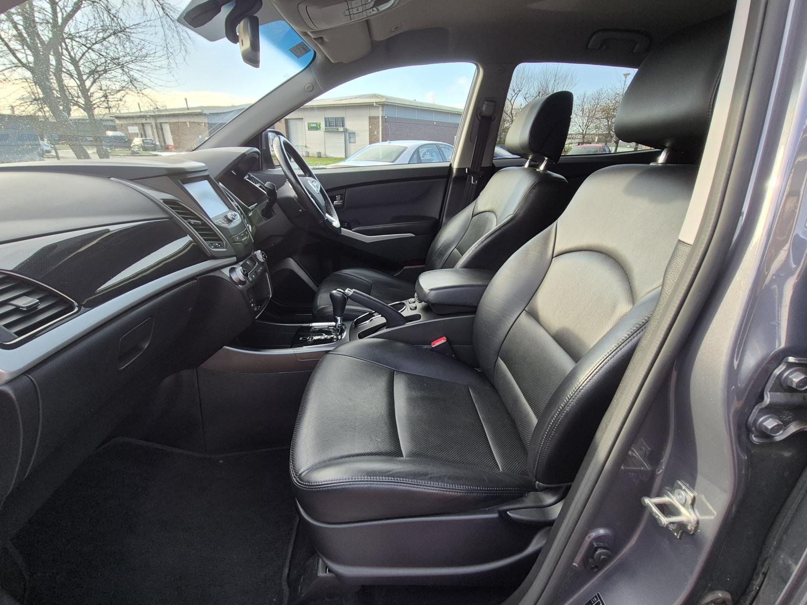 SsangYong Korando 2.2D ELX SUV 5dr Diesel Auto 4WD Euro 6 (178 ps)