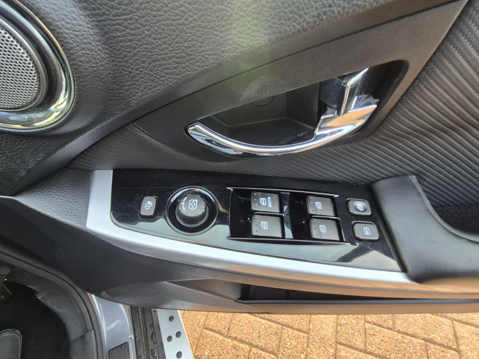 SsangYong Korando 2.2D ELX SUV 5dr Diesel Auto 4WD Euro 6 (178 ps)