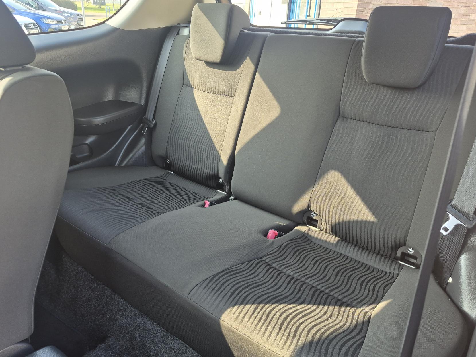 Suzuki Swift 1.2 SZ2 Hatchback 3dr Petrol Manual Euro 5 (94 ps)