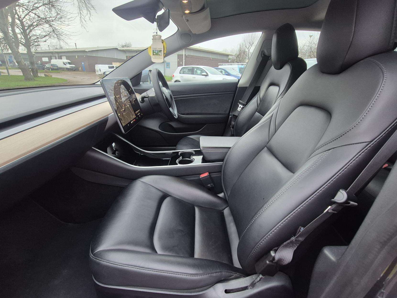 Tesla Model 3 (Dual Motor) Long Range Saloon 4dr Electric Auto 4WDE (346 ps)