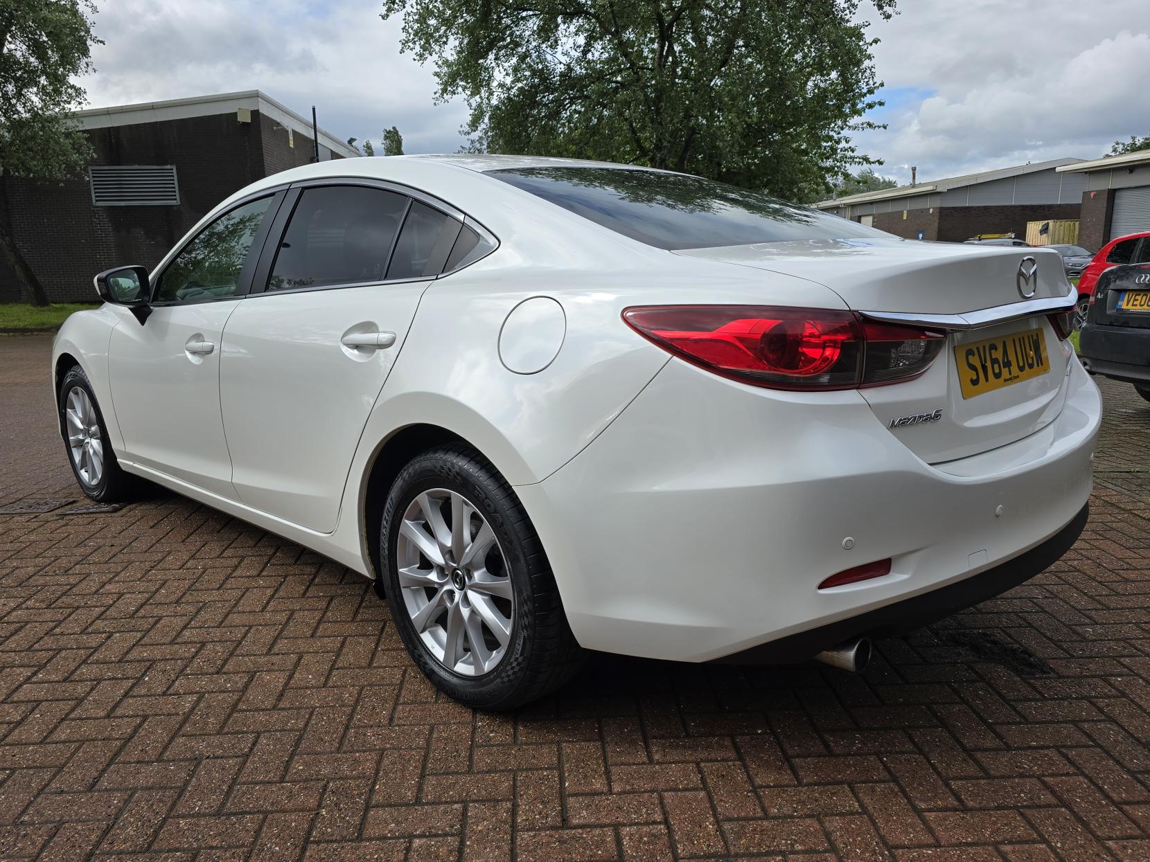 Mazda Mazda6 2.0 SKYACTIV-G SE-L Nav Saloon 4dr Petrol Manual Euro 5 (s/s) (145 ps)