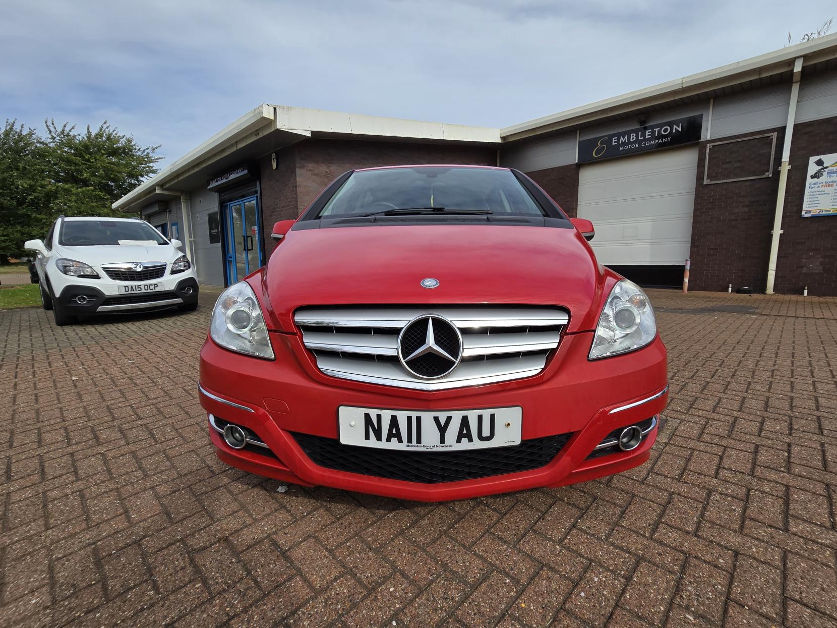 Mercedes-Benz B Class 1.7 B180 Sport MPV 5dr Petrol CVT (177 g/km, 116 bhp)