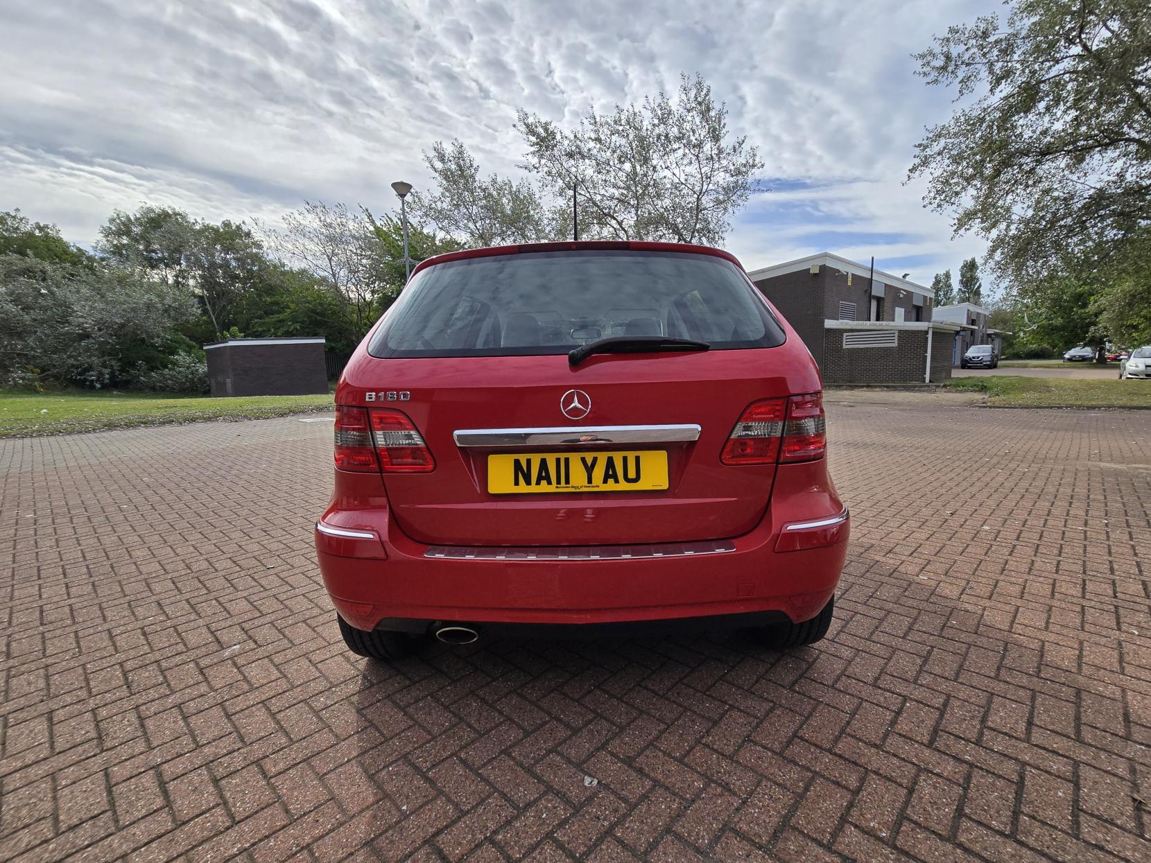 Mercedes-Benz B Class 1.7 B180 Sport MPV 5dr Petrol CVT (177 g/km, 116 bhp)