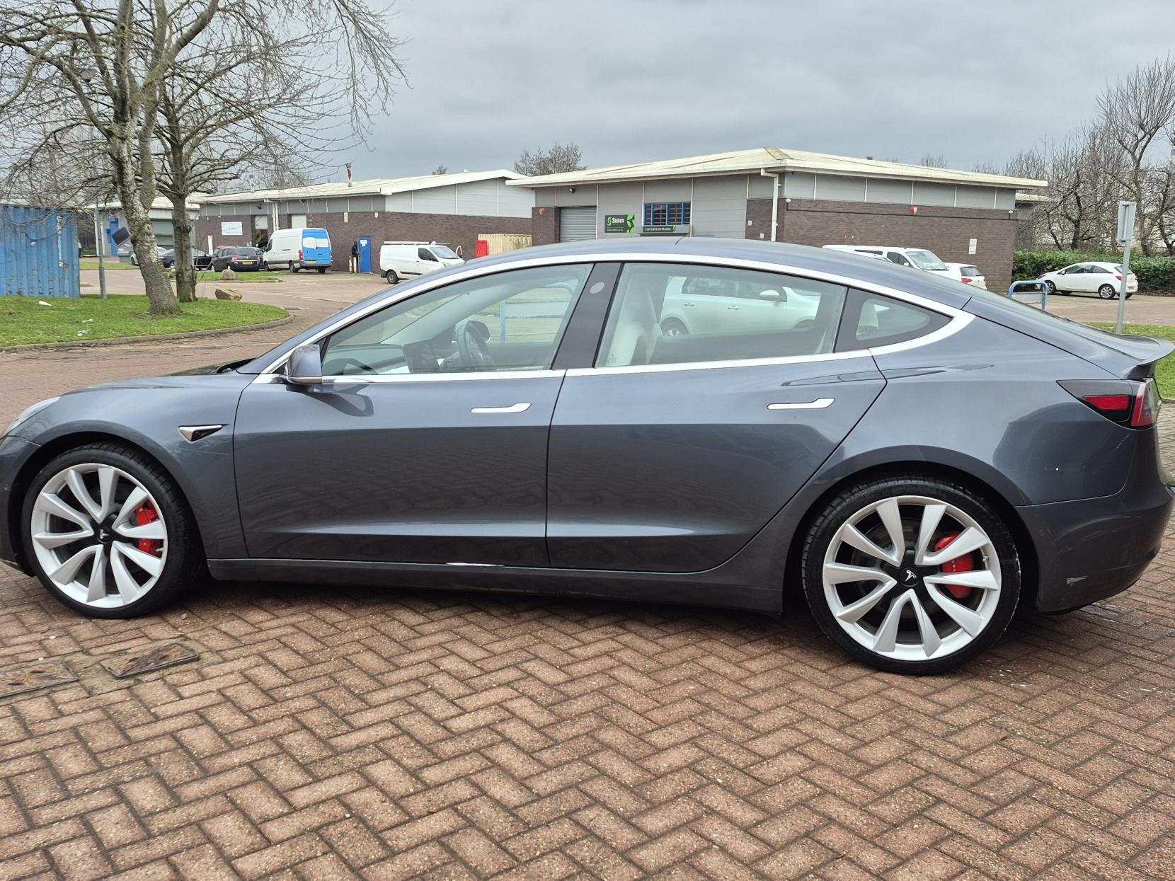 Tesla Model 3 (Dual Motor) Performance Saloon 4dr Electric Auto 4WDE (Performance Upgrade) (449 bhp)
