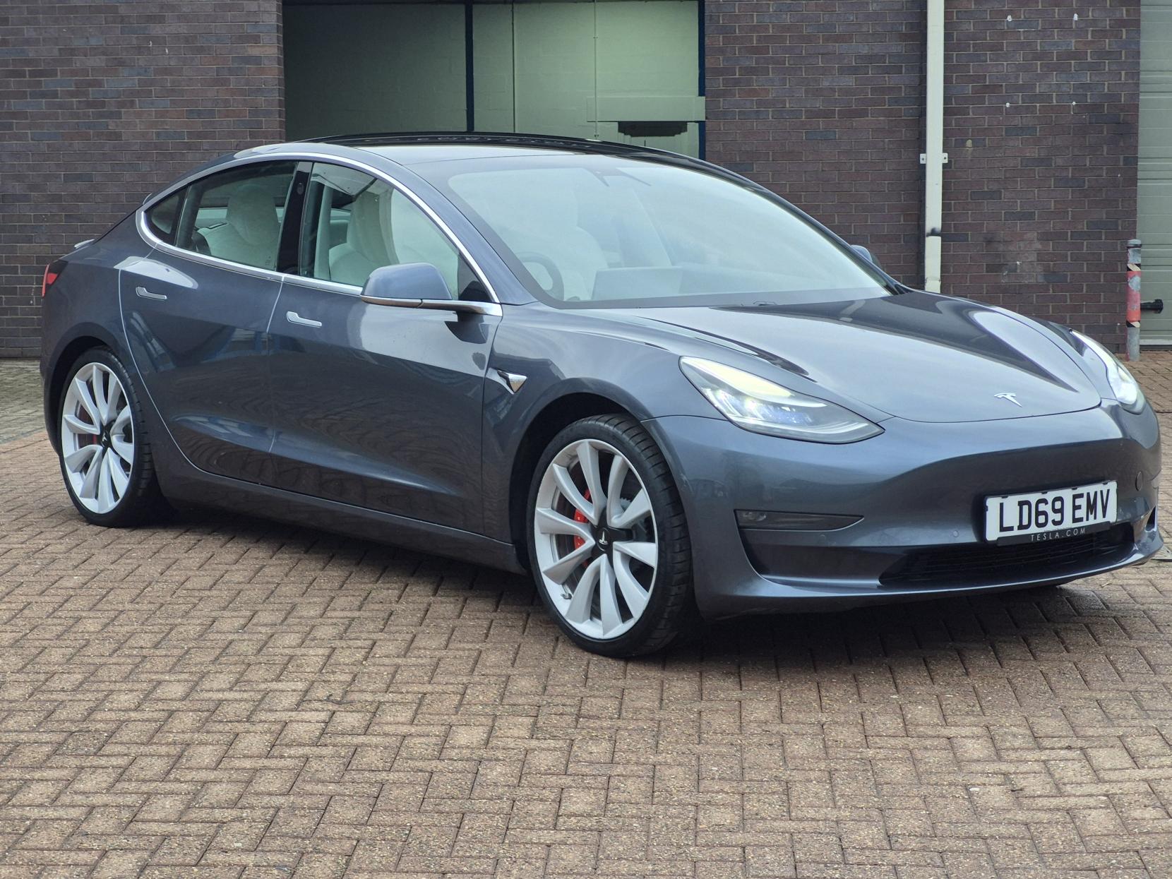 Tesla Model 3 (Dual Motor) Performance Saloon 4dr Electric Auto 4WDE (Performance Upgrade) (449 bhp)