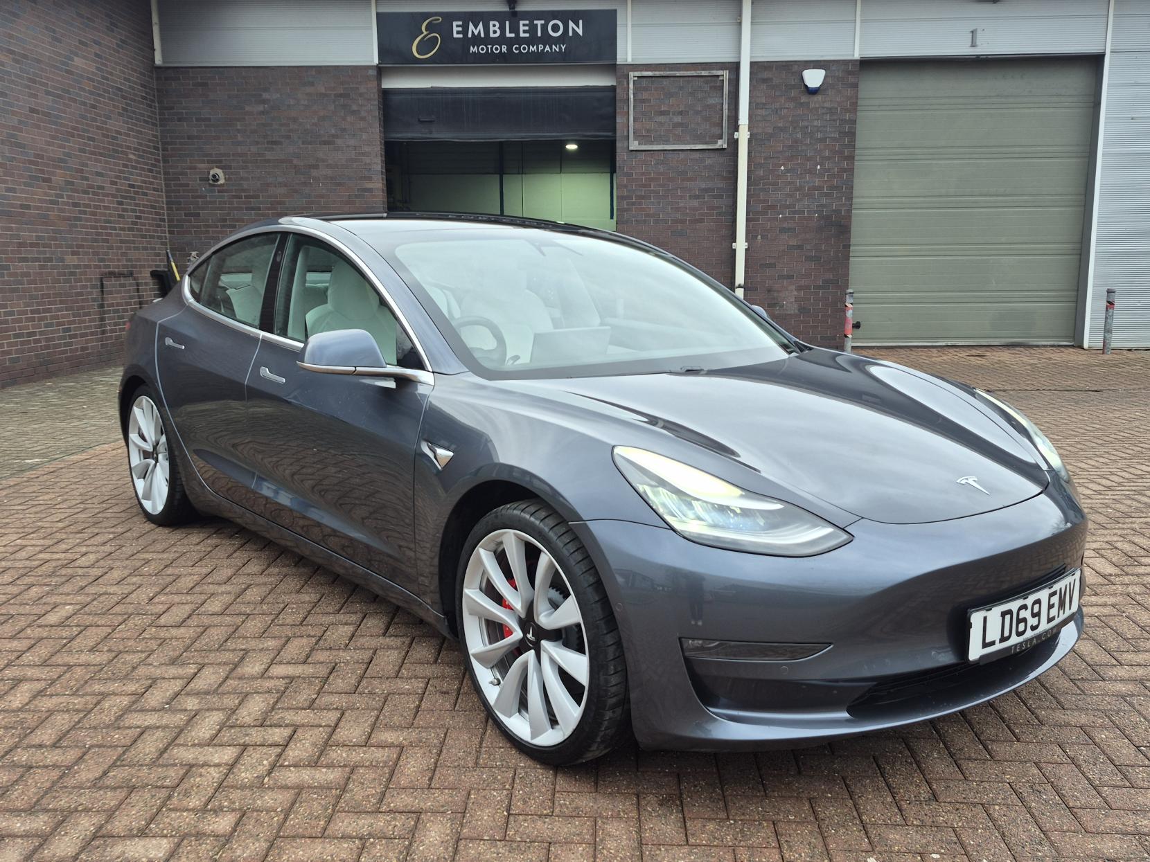 Tesla Model 3 (Dual Motor) Performance Saloon 4dr Electric Auto 4WDE (Performance Upgrade) (449 bhp)