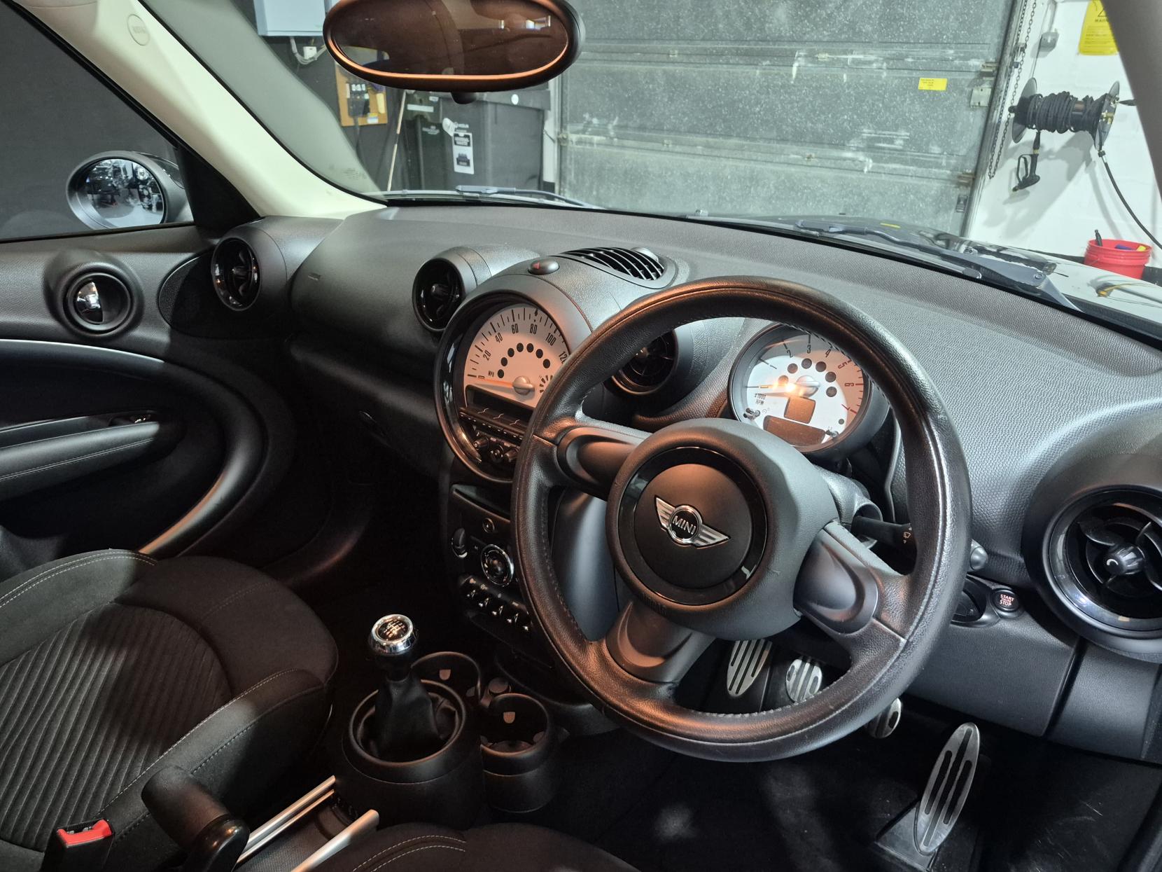 MINI Countryman 2.0 Cooper SD SUV 5dr Diesel Manual Euro 5 (s/s) (143 ps)