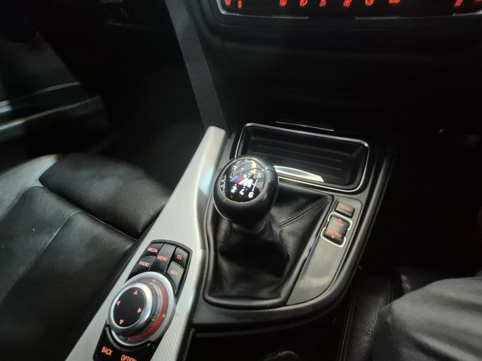 BMW 3 Series 2.0 318d BluePerformance M Sport Touring 5dr Diesel Manual Euro 6 (s/s) (143 ps)