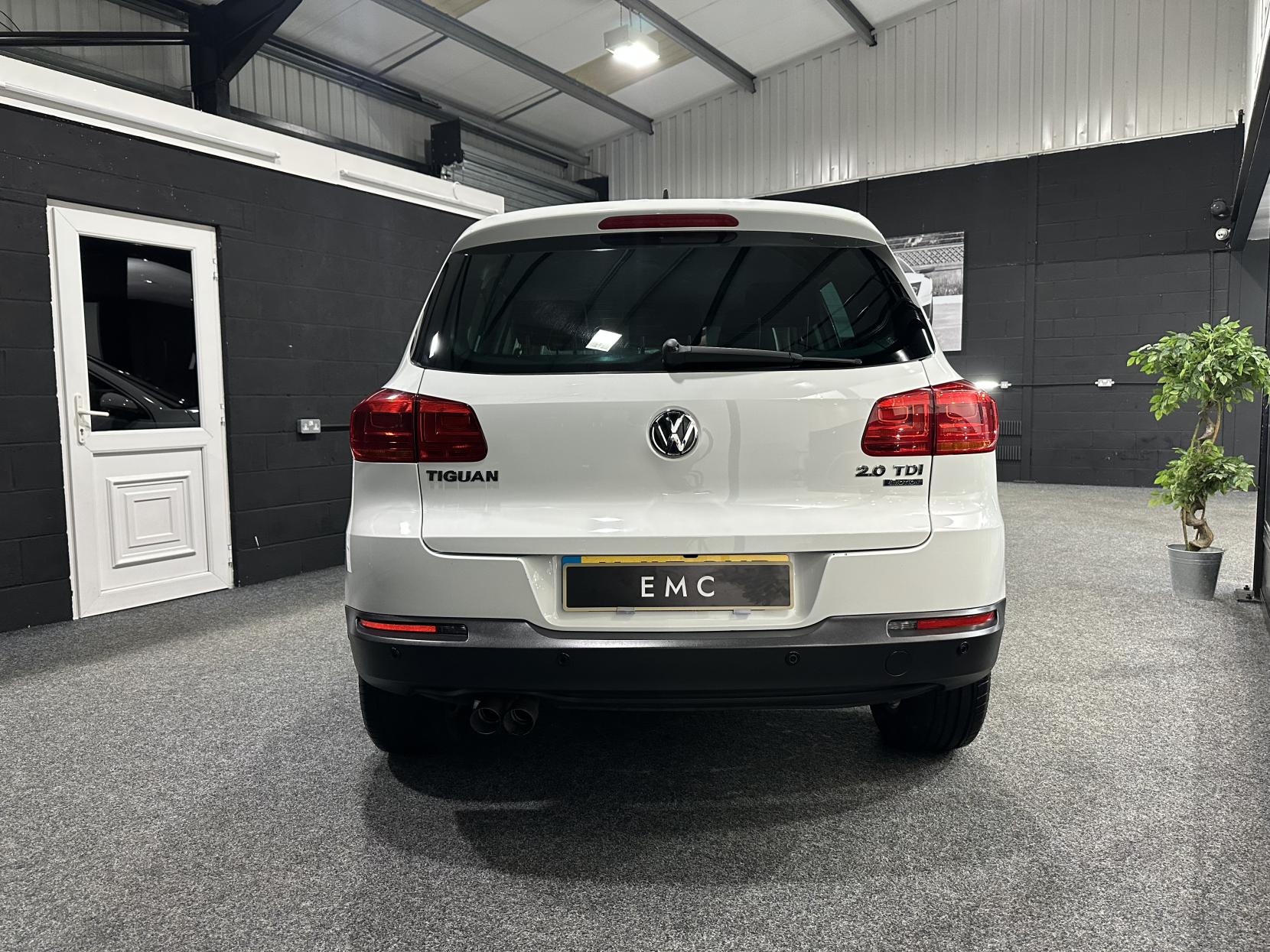 Volkswagen Tiguan 2.0 TDI BlueMotion Tech Match SUV 5dr Diesel Manual 4WD Euro 5 (s/s) (140 ps)