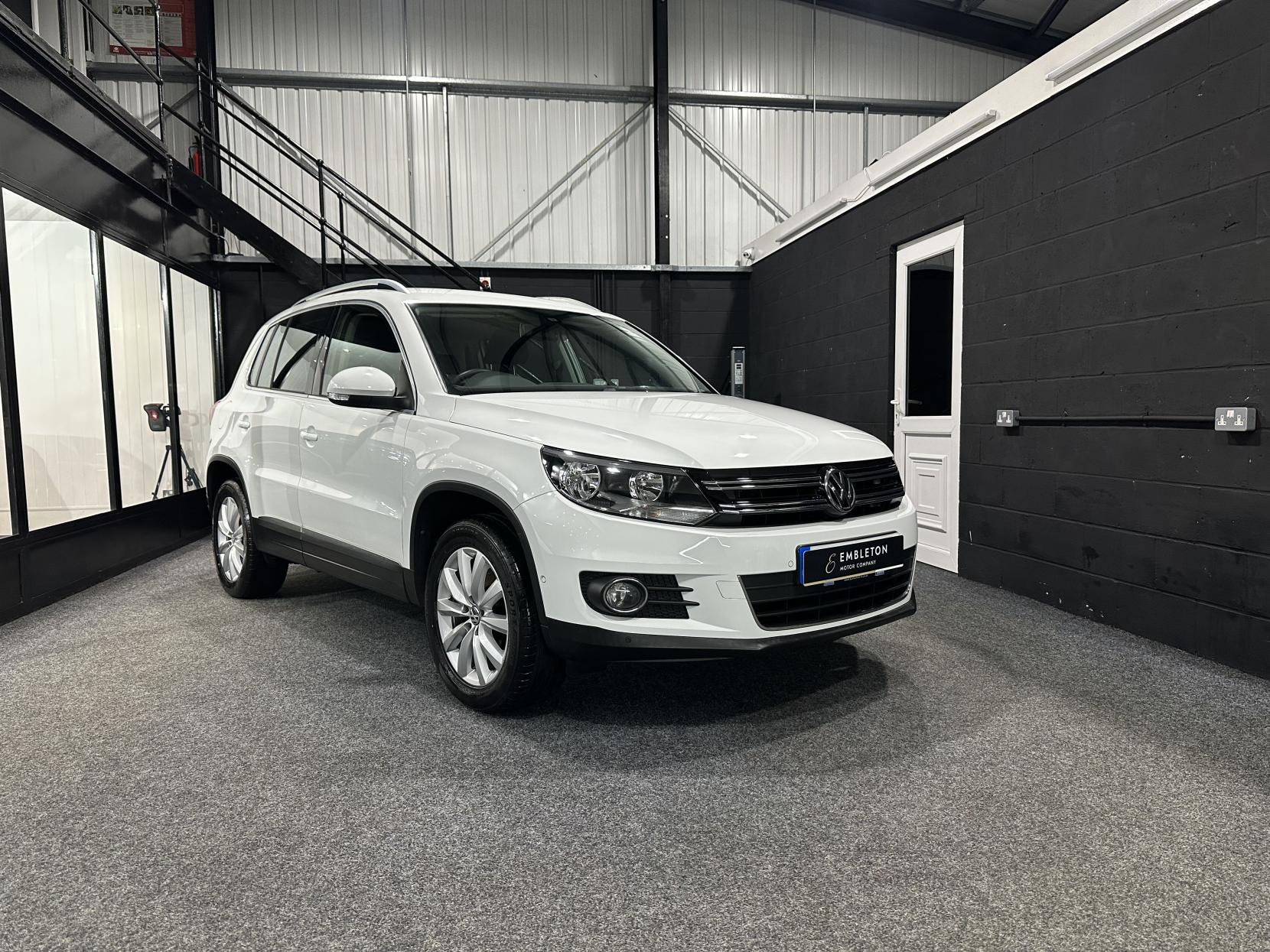 Volkswagen Tiguan 2.0 TDI BlueMotion Tech Match SUV 5dr Diesel Manual 4WD Euro 5 (s/s) (140 ps)