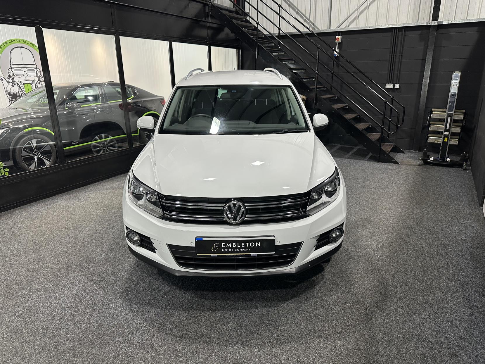 Volkswagen Tiguan 2.0 TDI BlueMotion Tech Match SUV 5dr Diesel Manual 4WD Euro 5 (s/s) (140 ps)