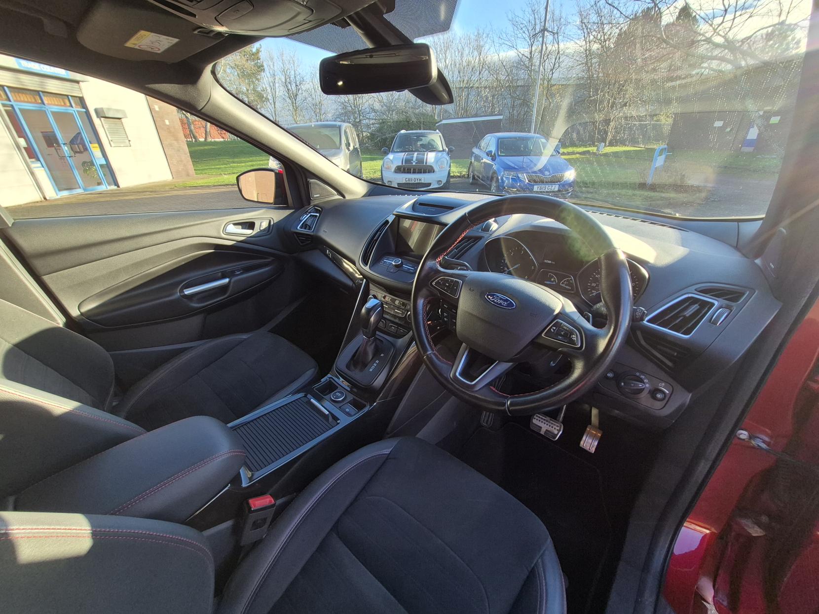 Ford Kuga 2.0 TDCi ST-Line X SUV 5dr Diesel Powershift AWD Euro 6 (s/s) (180 ps)