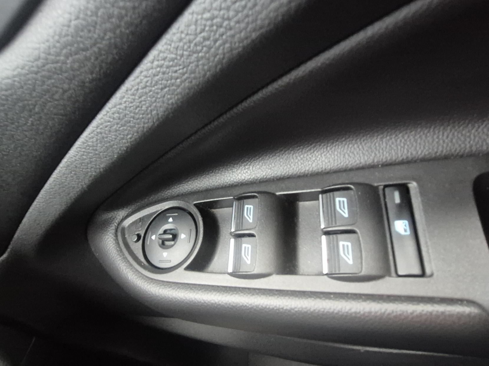 Ford Kuga 2.0 TDCi ST-Line X SUV 5dr Diesel Powershift AWD Euro 6 (s/s) (180 ps)