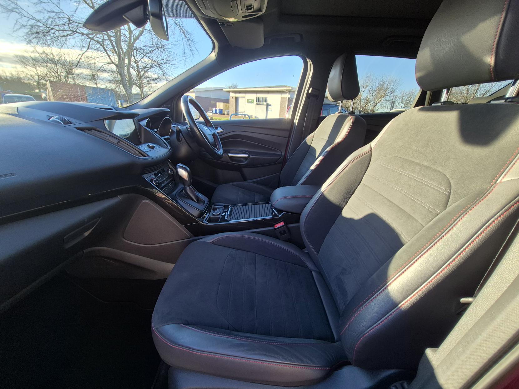 Ford Kuga 2.0 TDCi ST-Line X SUV 5dr Diesel Powershift AWD Euro 6 (s/s) (180 ps)