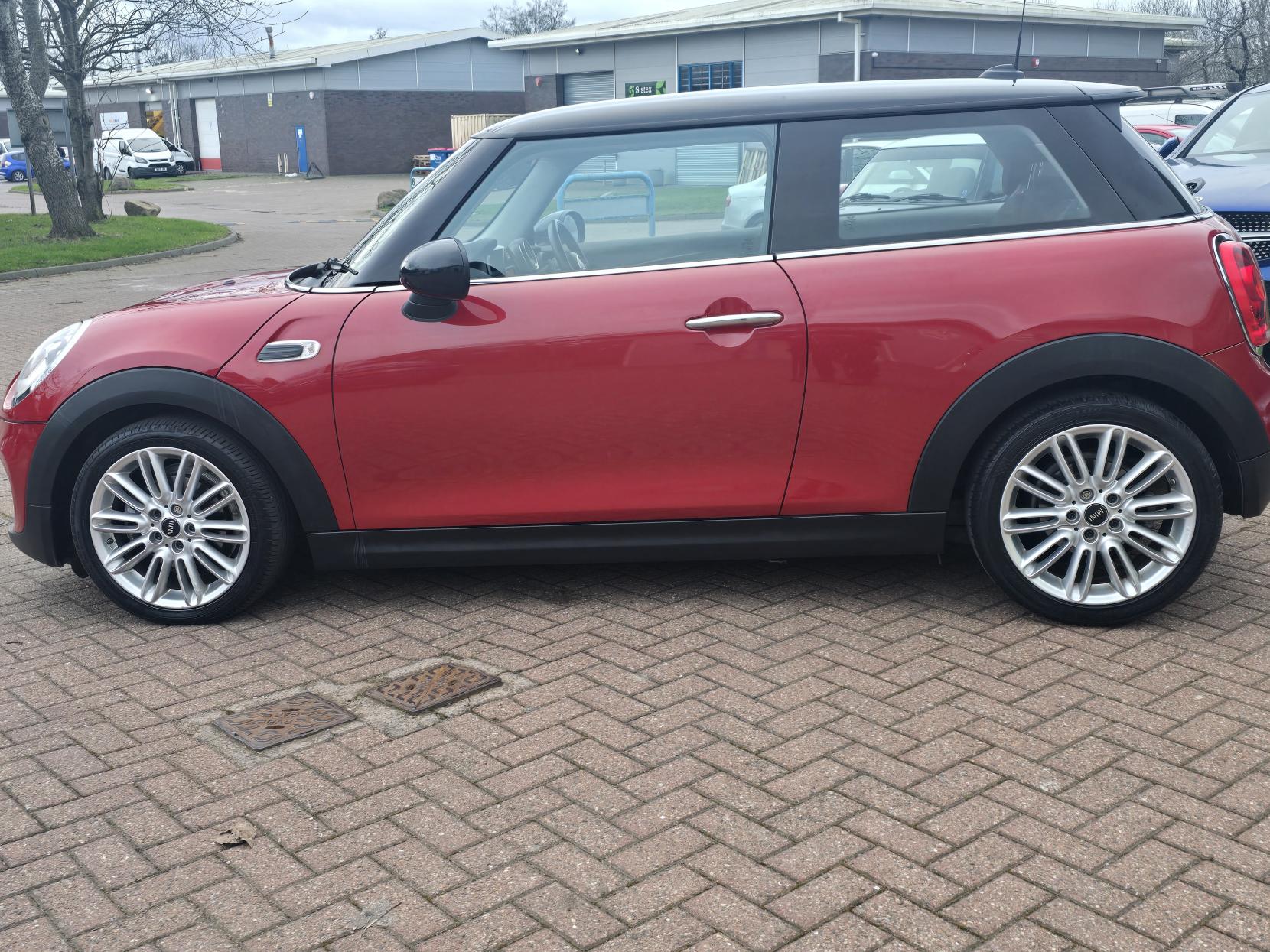 MINI Hatch 1.5 Cooper Hatchback 3dr Petrol Auto Euro 6 (s/s) (136 ps)