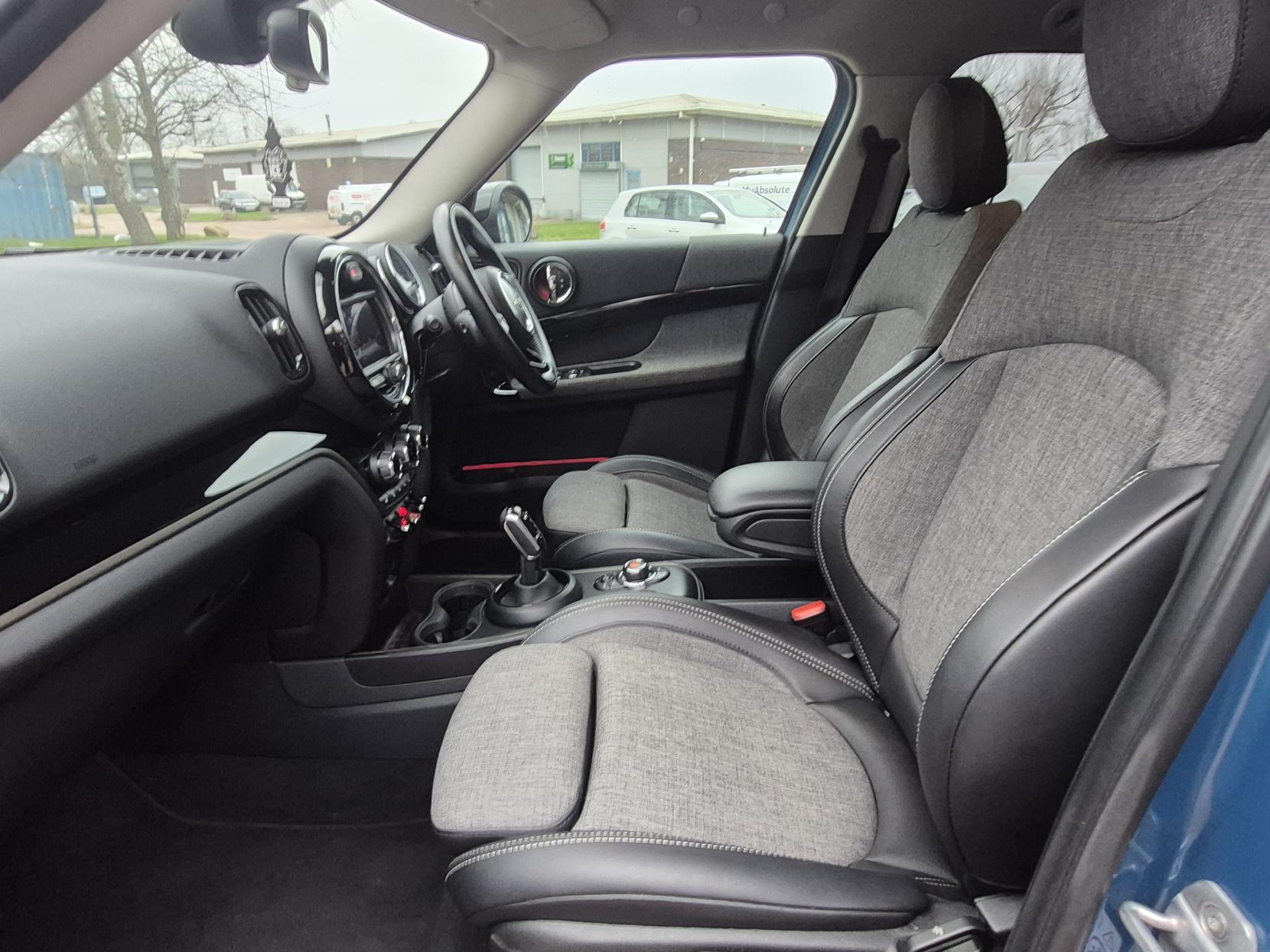 MINI Countryman 2.0 Cooper D SUV 5dr Diesel Auto ALL4 Euro 6 (s/s) (150 ps)