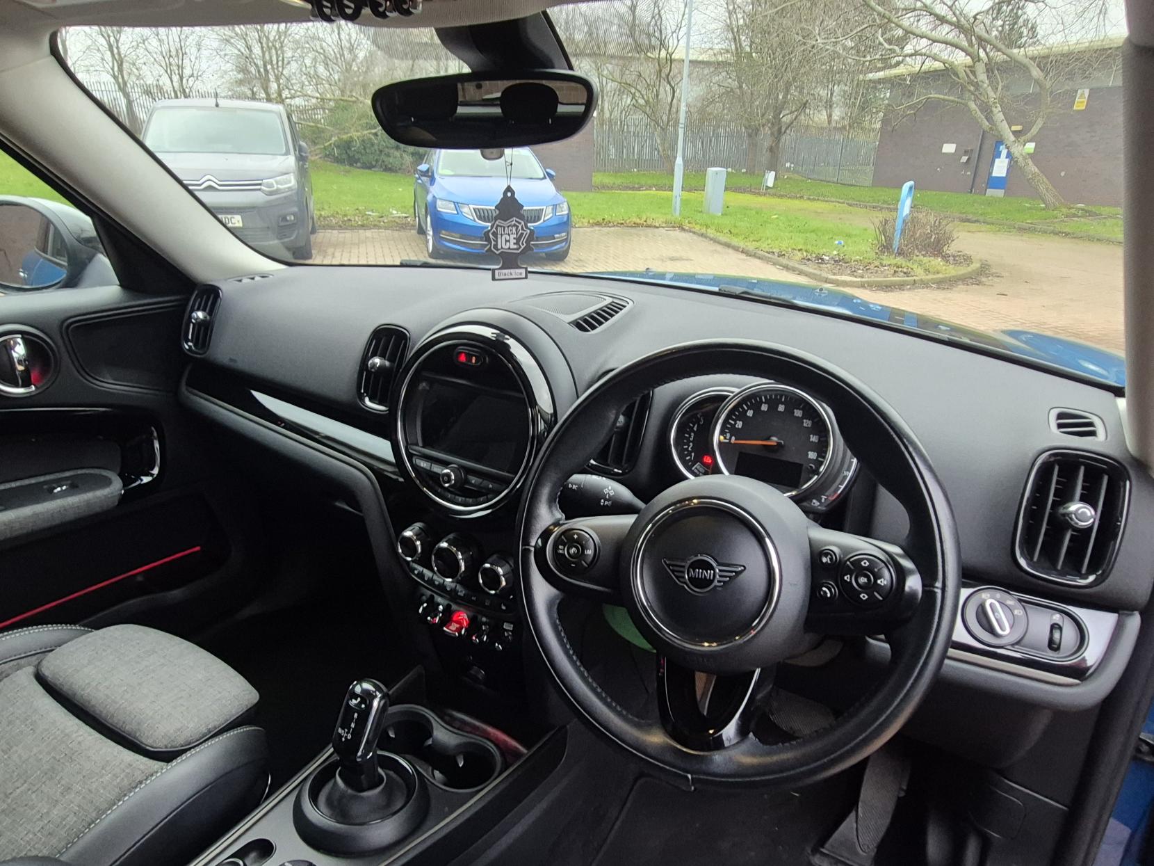 MINI Countryman 2.0 Cooper D SUV 5dr Diesel Auto ALL4 Euro 6 (s/s) (150 ps)