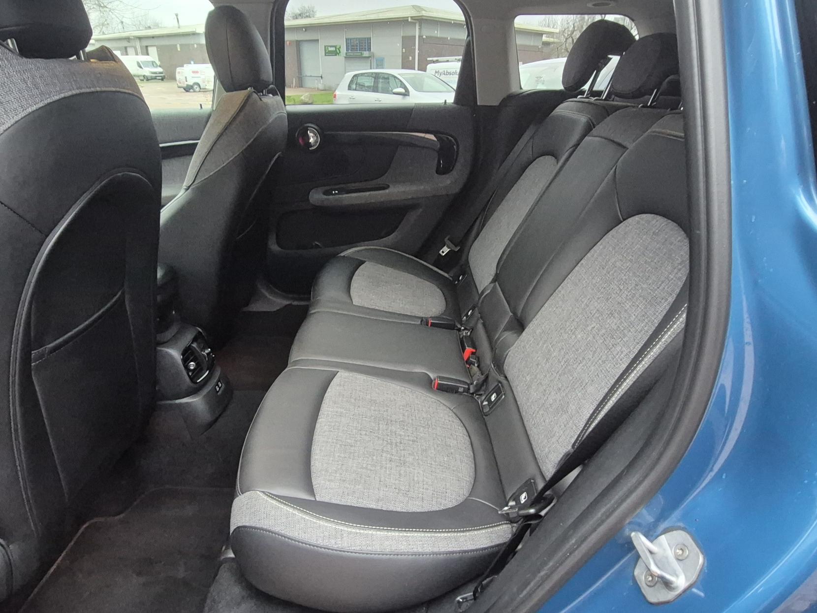 MINI Countryman 2.0 Cooper D SUV 5dr Diesel Auto ALL4 Euro 6 (s/s) (150 ps)