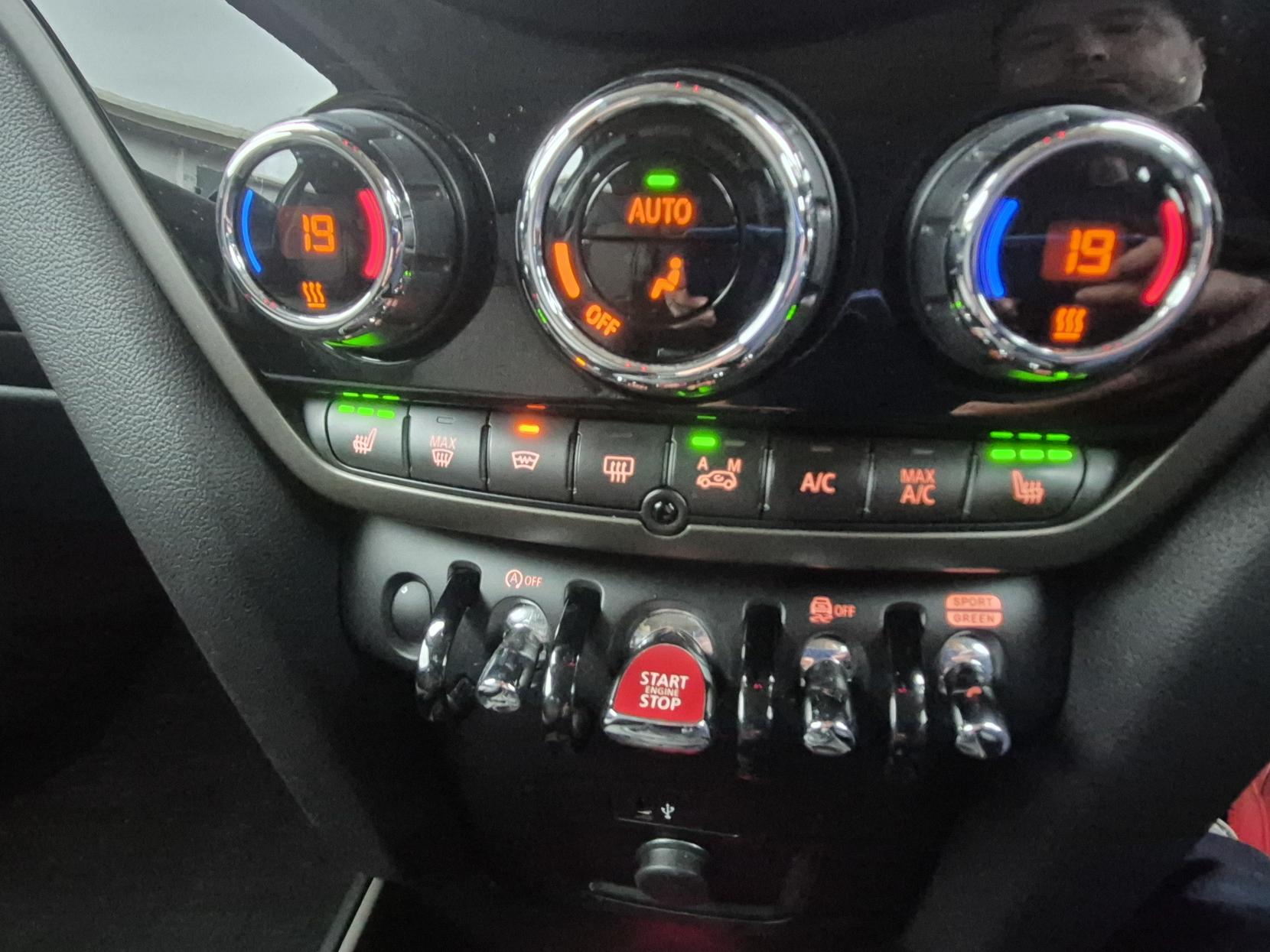 MINI Countryman 2.0 Cooper D SUV 5dr Diesel Auto ALL4 Euro 6 (s/s) (150 ps)