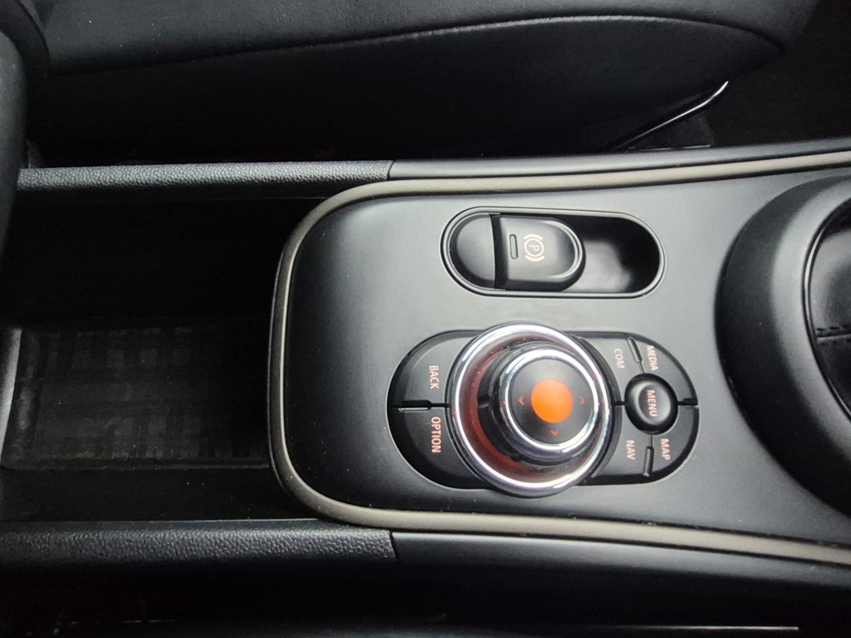 MINI Countryman 2.0 Cooper D SUV 5dr Diesel Auto ALL4 Euro 6 (s/s) (150 ps)