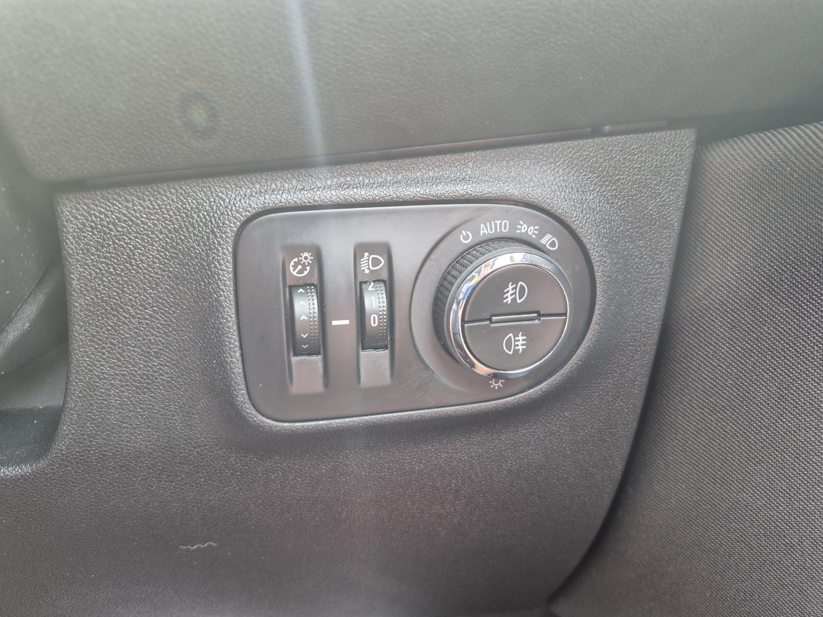 Vauxhall Corsa 1.4i ecoFLEX SRi Hatchback 5dr Petrol Manual Euro 6 (90 ps)