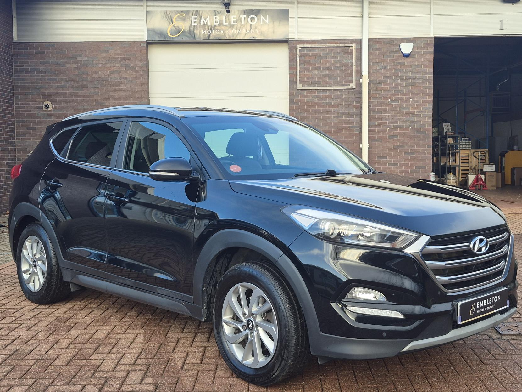 Hyundai TUCSON 1.7 CRDi Blue Drive Premium SUV 5dr Diesel Manual Euro 6 (s/s) (116 ps)