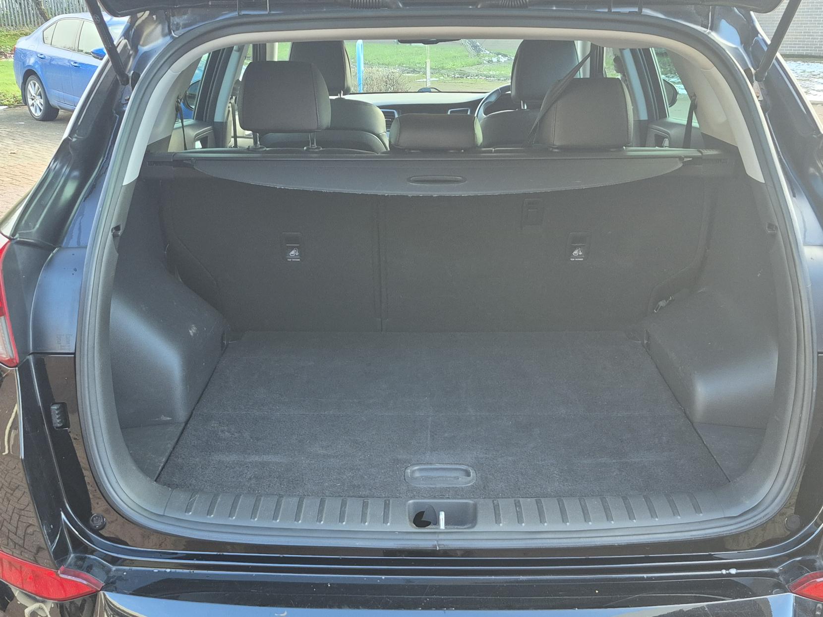 Hyundai TUCSON 1.7 CRDi Blue Drive Premium SUV 5dr Diesel Manual Euro 6 (s/s) (116 ps)