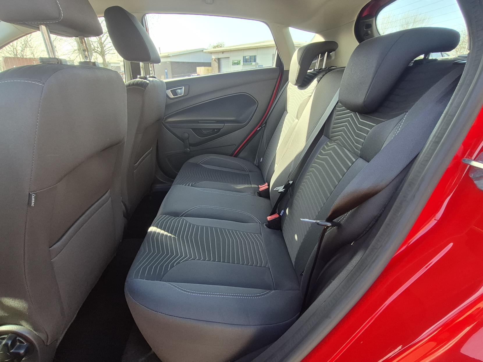 Ford Fiesta 1.0T EcoBoost Zetec Hatchback 5dr Petrol Manual Euro 6 (s/s) (100 ps)