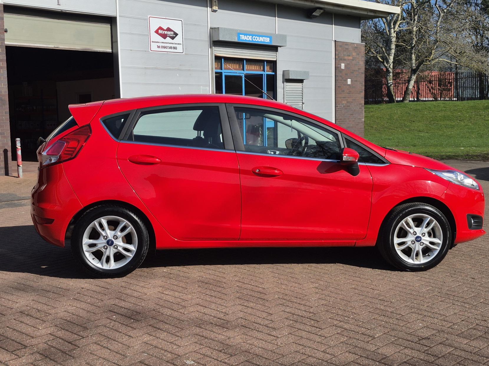 Ford Fiesta 1.0T EcoBoost Zetec Hatchback 5dr Petrol Manual Euro 6 (s/s) (100 ps)