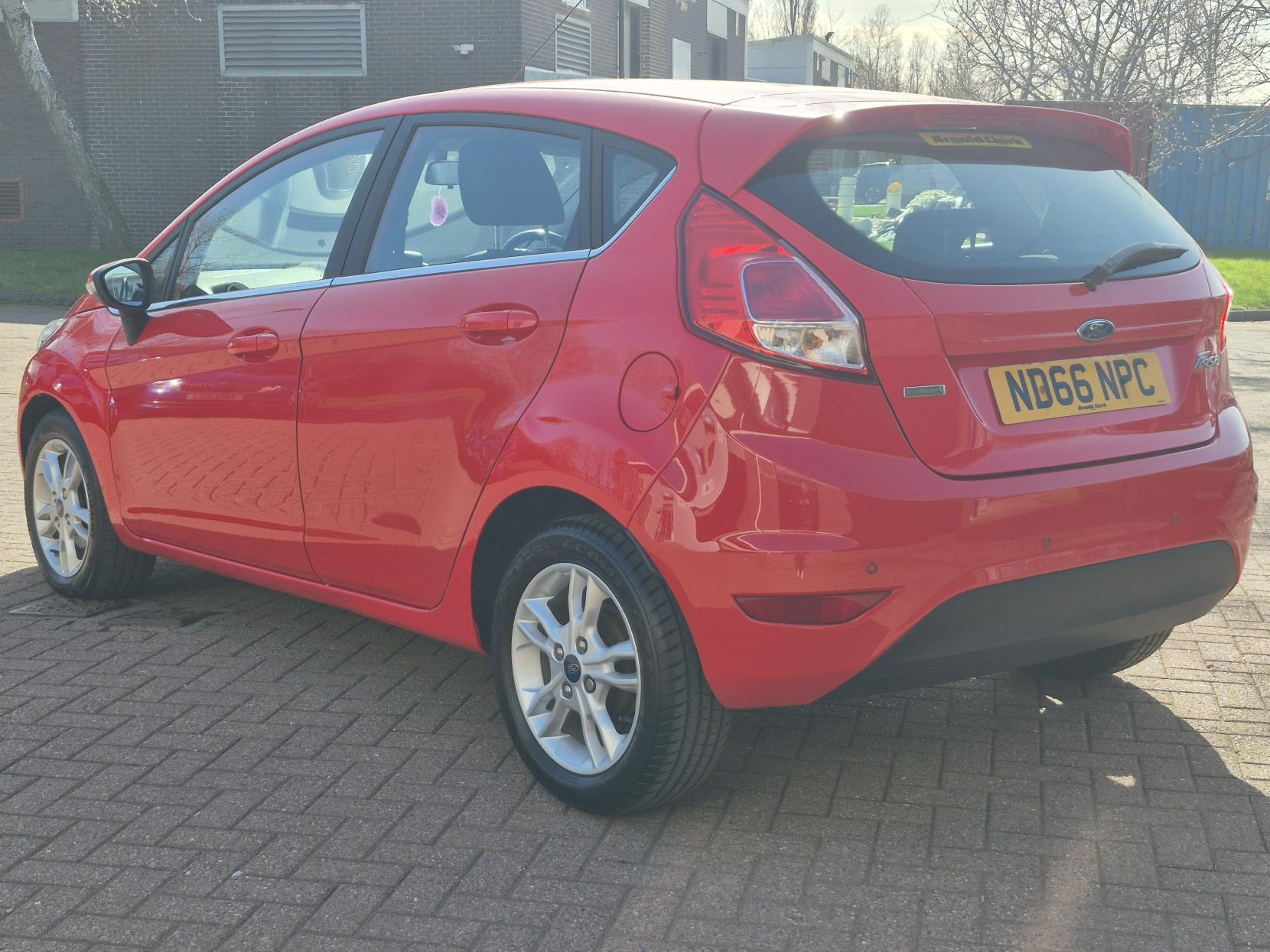 Ford Fiesta 1.0T EcoBoost Zetec Hatchback 5dr Petrol Manual Euro 6 (s/s) (100 ps)
