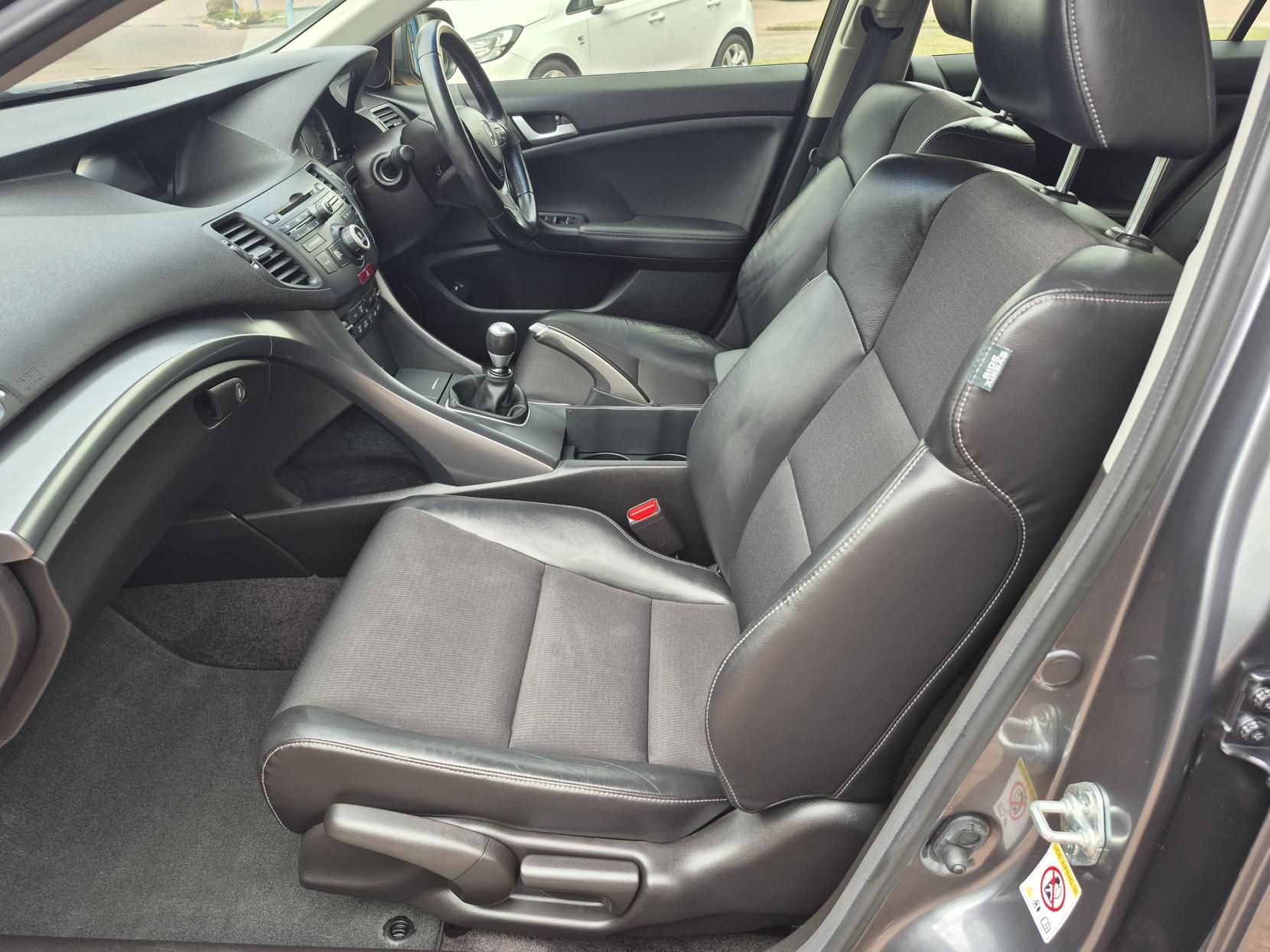 Honda Accord 2.0 i-VTEC ES GT Saloon 4dr Petrol Manual Euro 5 (156 ps)