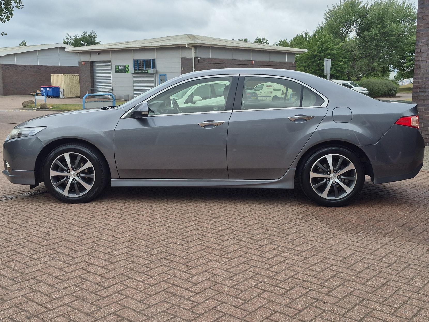 Honda Accord 2.0 i-VTEC ES GT Saloon 4dr Petrol Manual Euro 5 (156 ps)