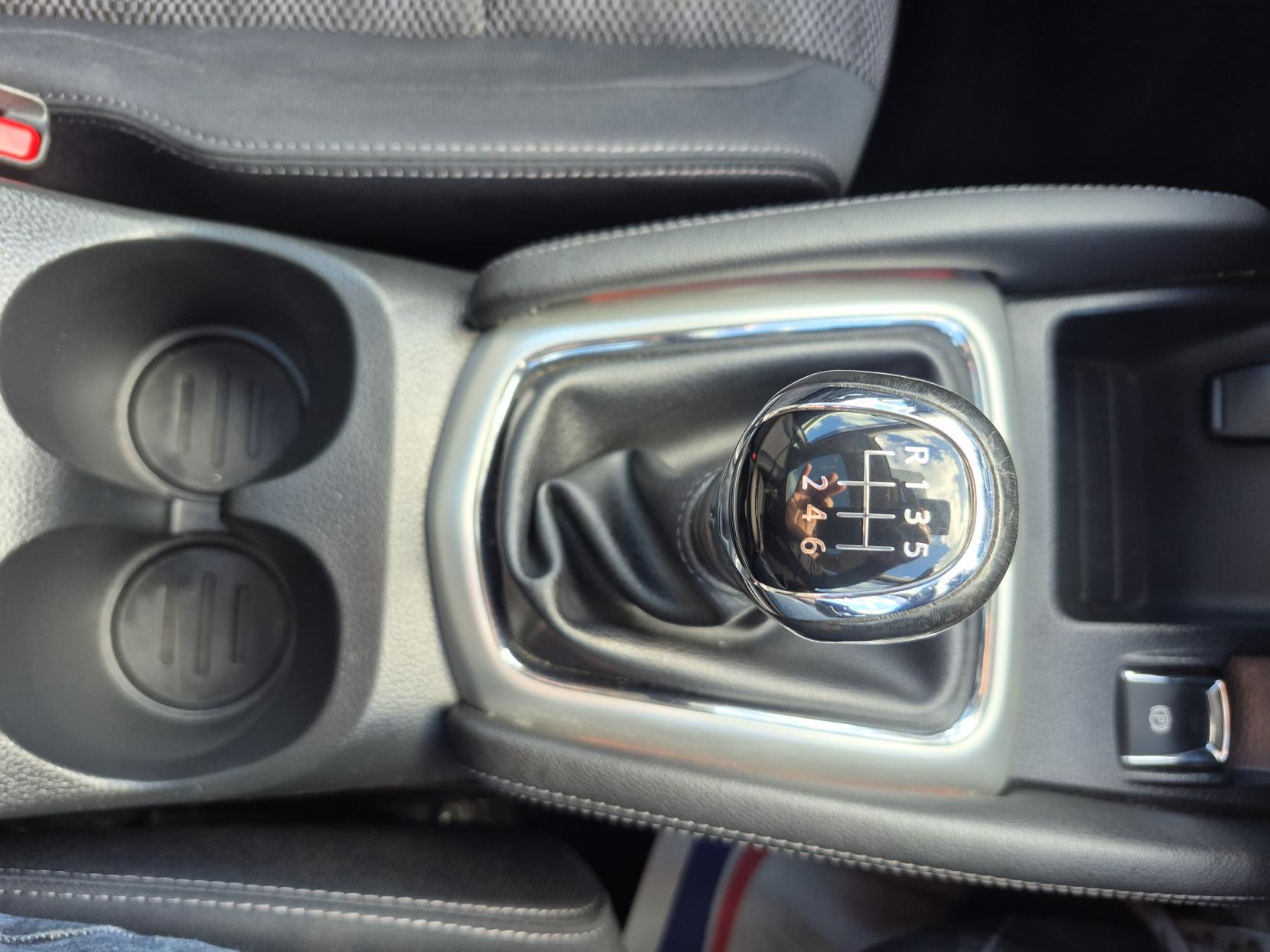 Nissan Qashqai 1.2 DIG-T Acenta Premium SUV 5dr Petrol Manual 2WD Euro 5 (s/s) (115 ps)