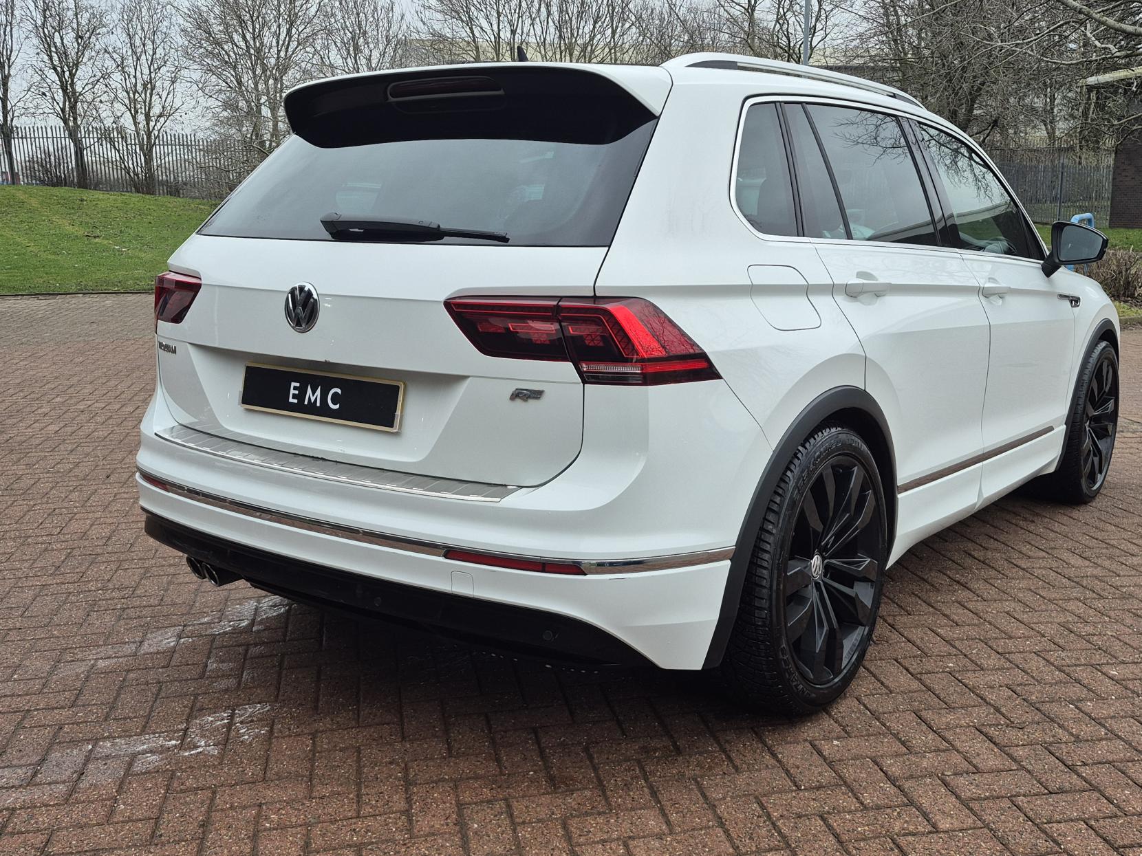 Volkswagen Tiguan 2.0 TDI R-Line SUV 5dr Diesel Manual Euro 6 (s/s) (150 ps)