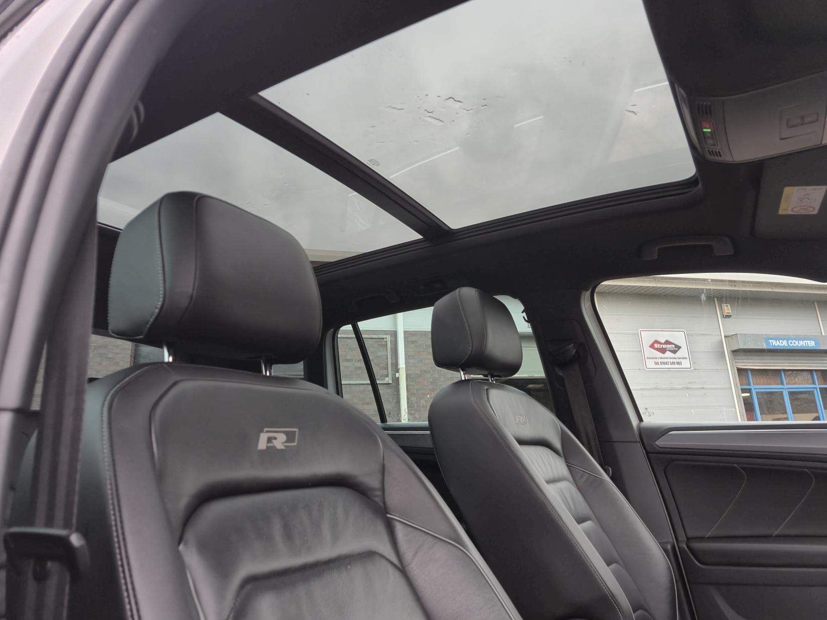 Volkswagen Tiguan 2.0 TDI R-Line SUV 5dr Diesel Manual Euro 6 (s/s) (150 ps)