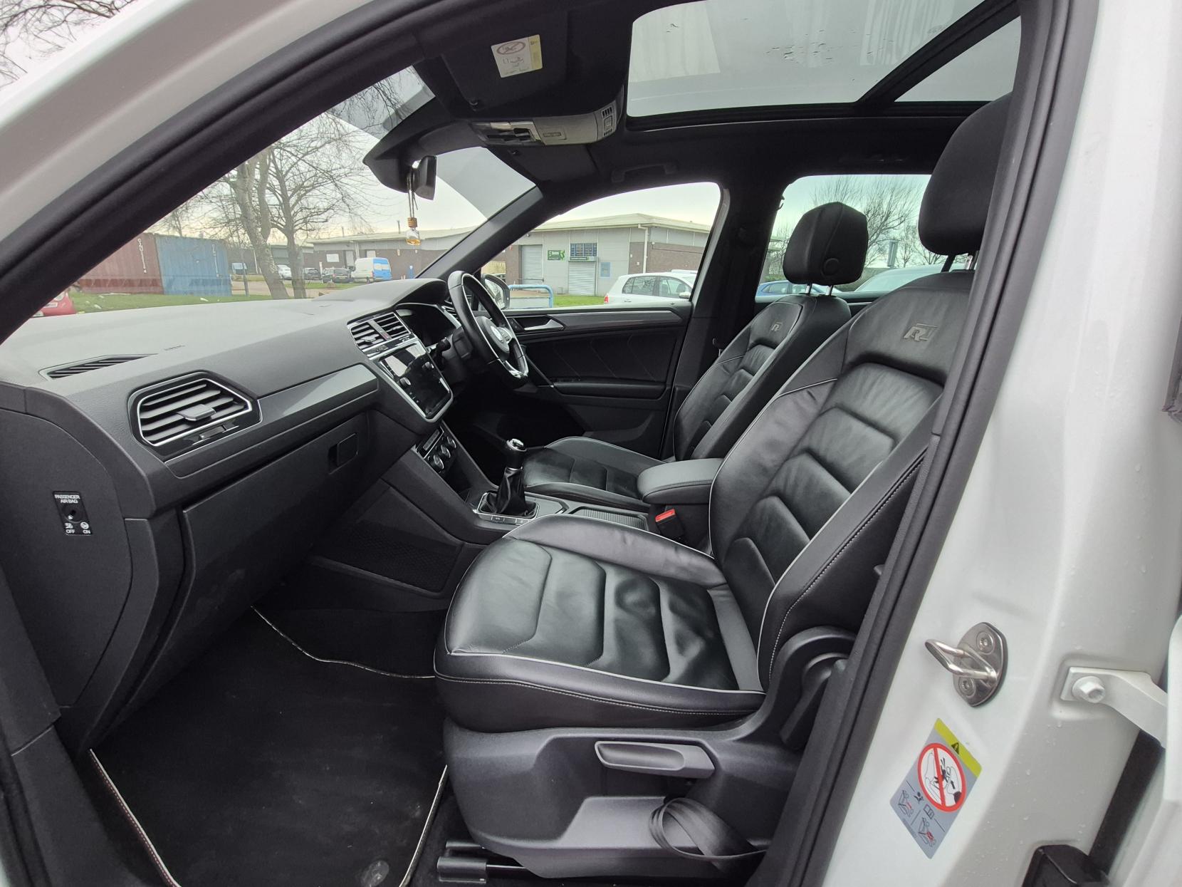 Volkswagen Tiguan 2.0 TDI R-Line SUV 5dr Diesel Manual Euro 6 (s/s) (150 ps)