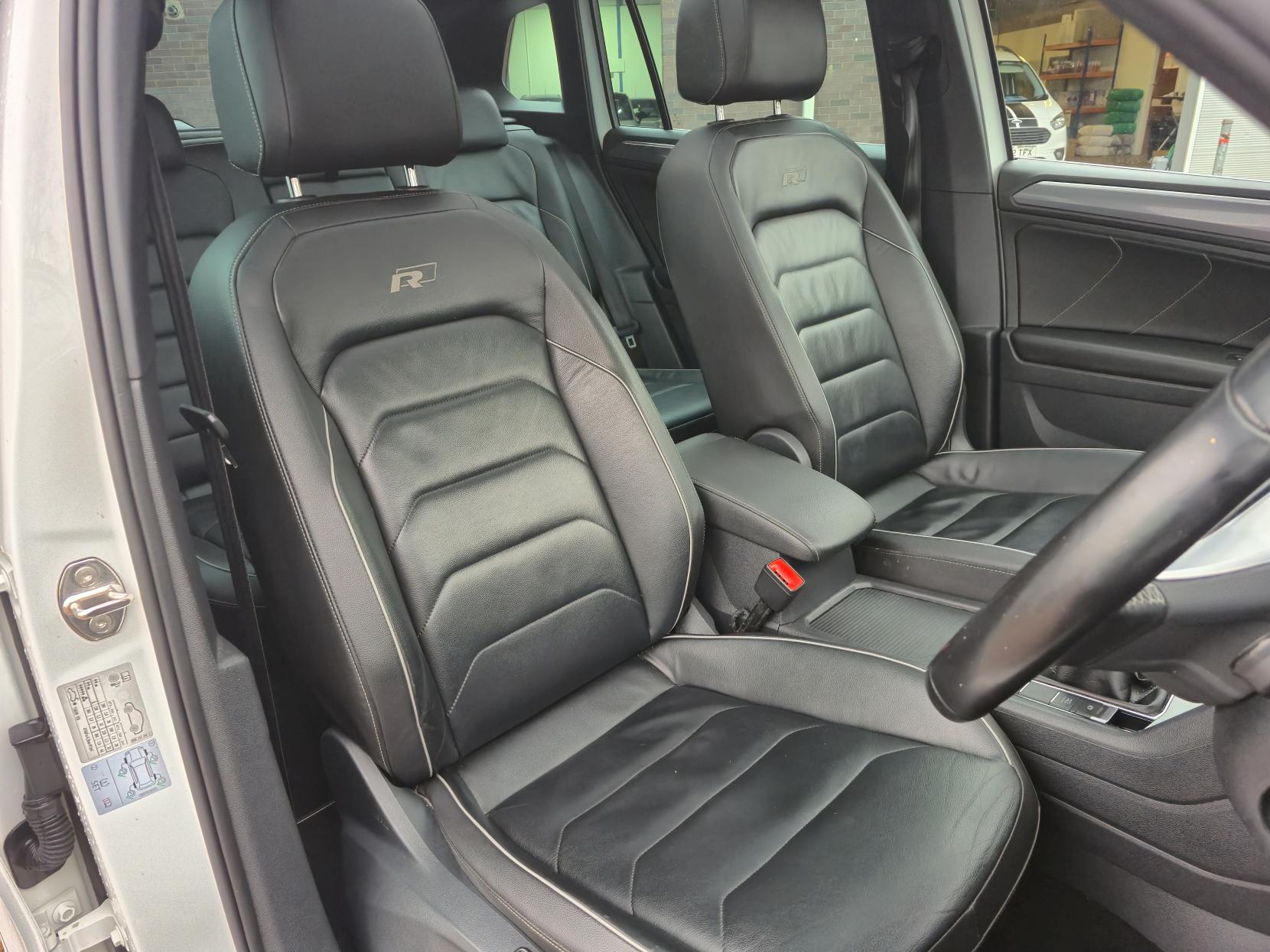 Volkswagen Tiguan 2.0 TDI R-Line SUV 5dr Diesel Manual Euro 6 (s/s) (150 ps)