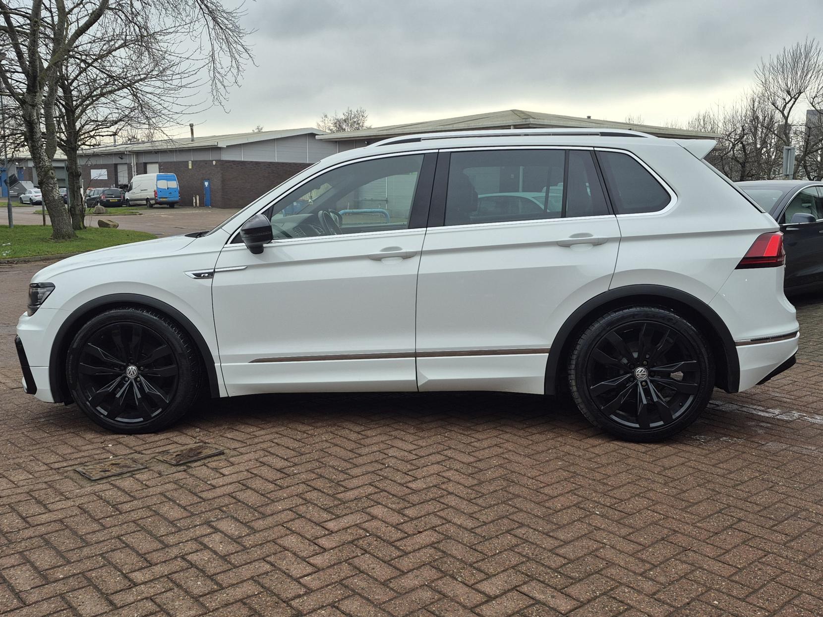 Volkswagen Tiguan 2.0 TDI R-Line SUV 5dr Diesel Manual Euro 6 (s/s) (150 ps)