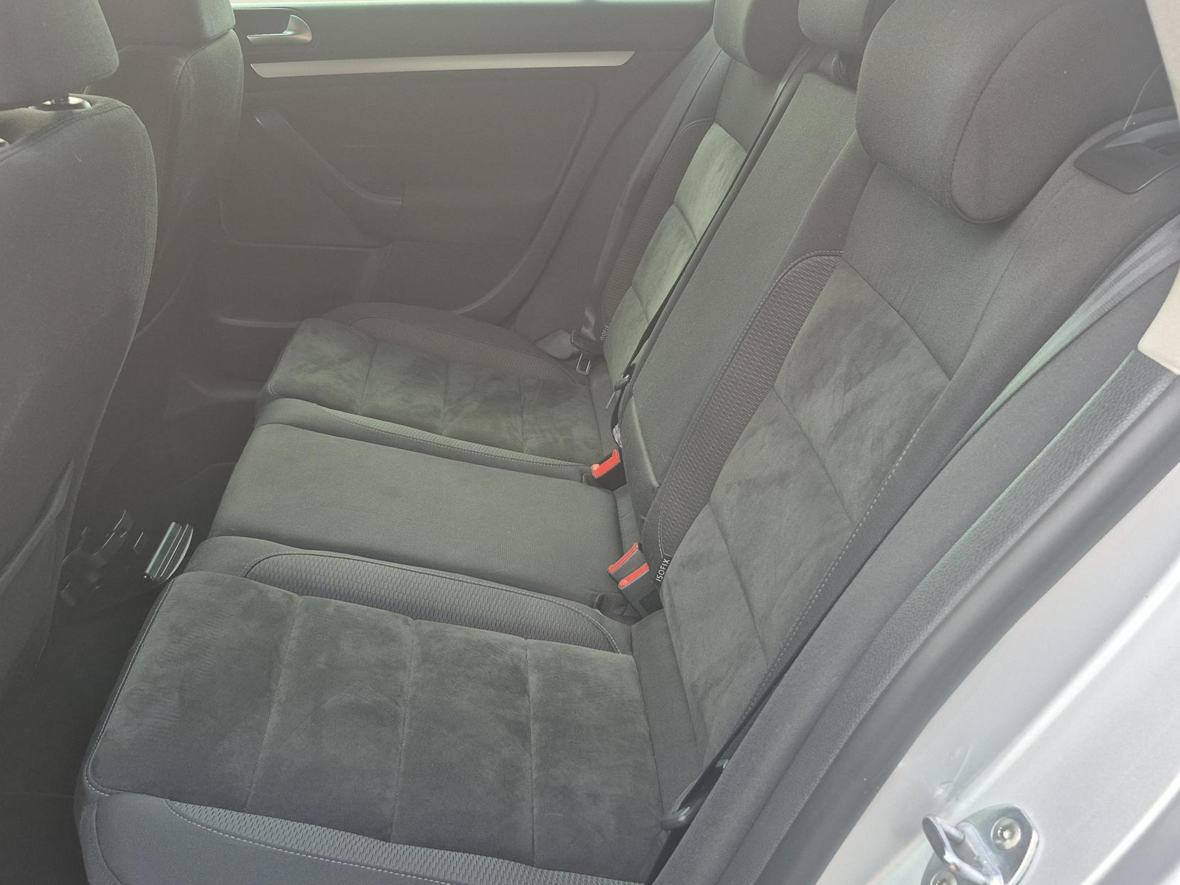 Volkswagen Golf 2.0 TDI Sportline Estate 5dr Diesel DSG Euro 5 (140 ps)
