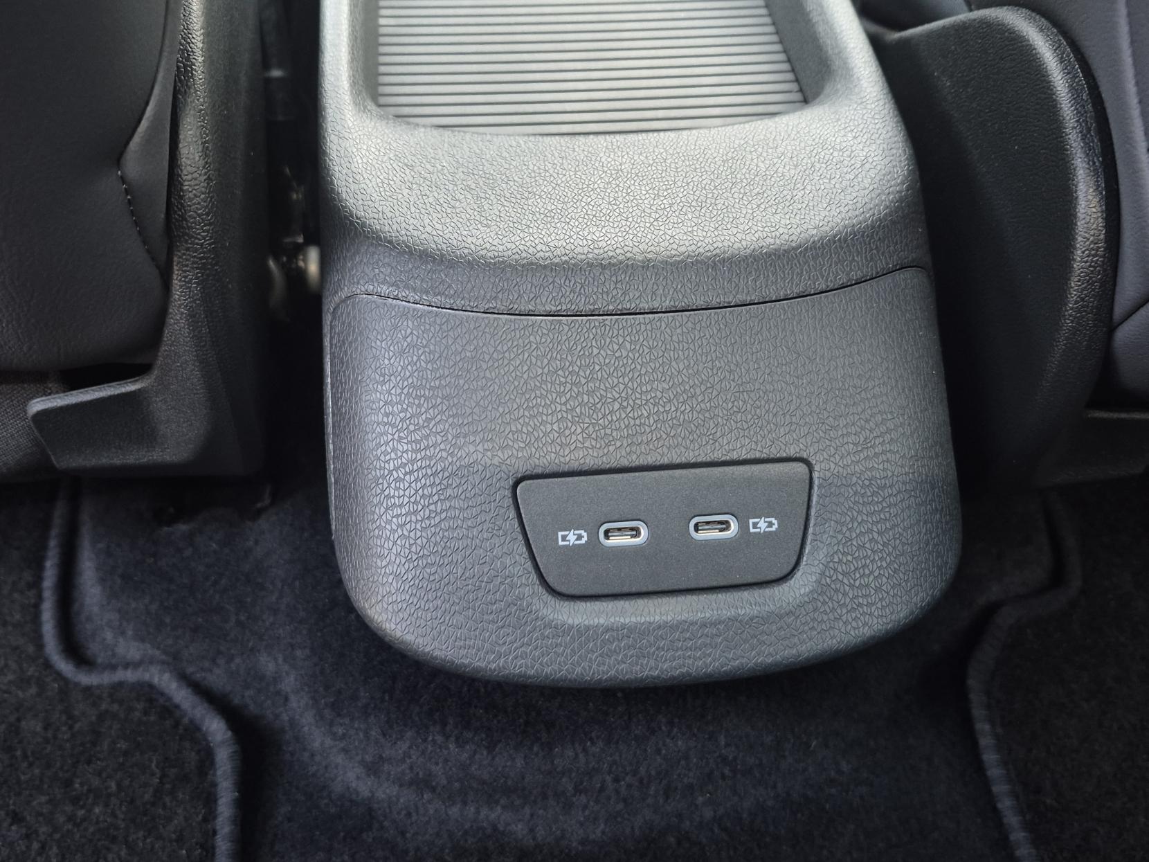 Volkswagen ID.3 Pro Performance 58kWh Family Hatchback 5dr Electric Auto (204 ps)