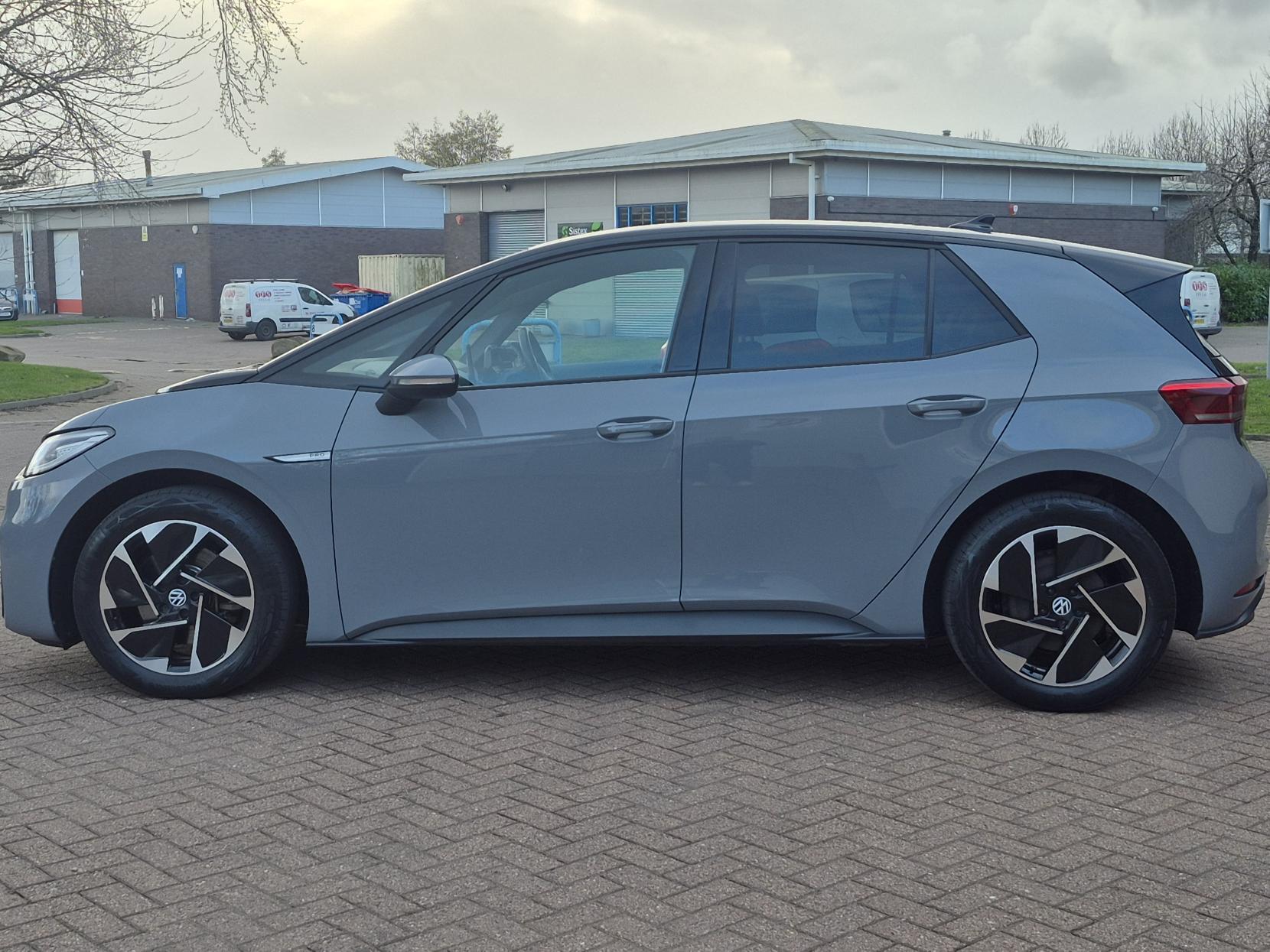 Volkswagen ID.3 Pro Performance 58kWh Family Hatchback 5dr Electric Auto (204 ps)