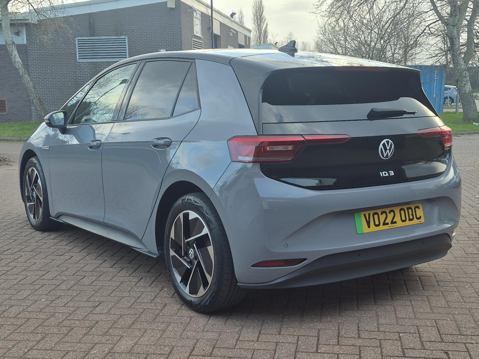 Volkswagen ID.3 Pro Performance 58kWh Family Hatchback 5dr Electric Auto (204 ps)
